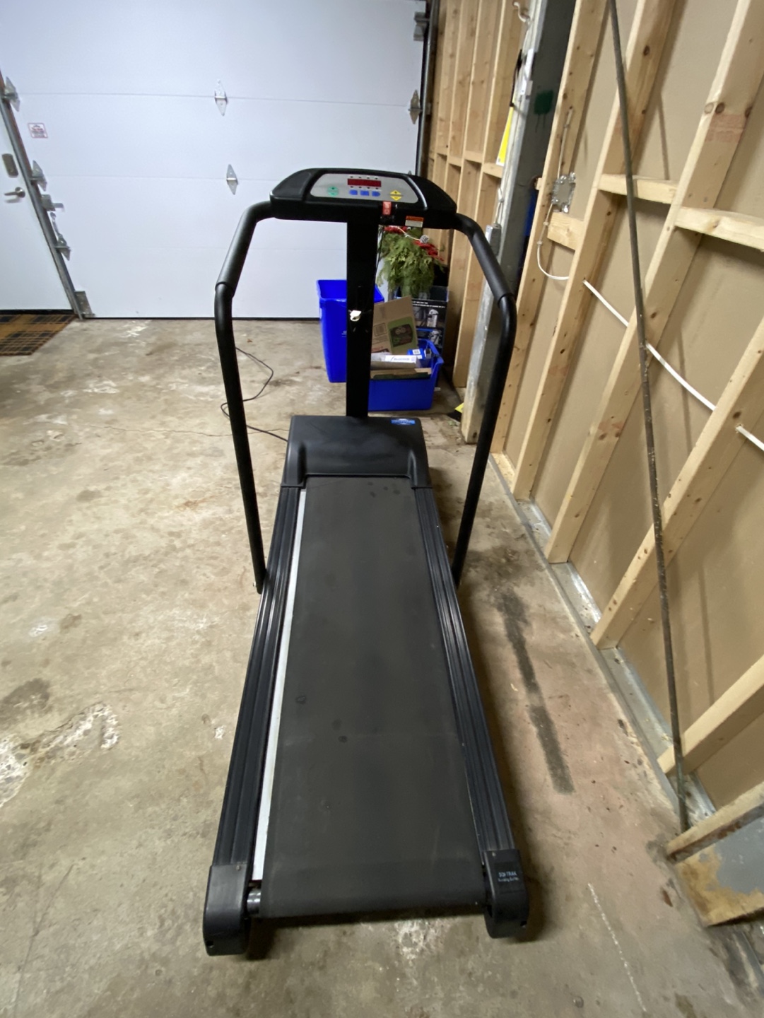 Treadmill - photo 3