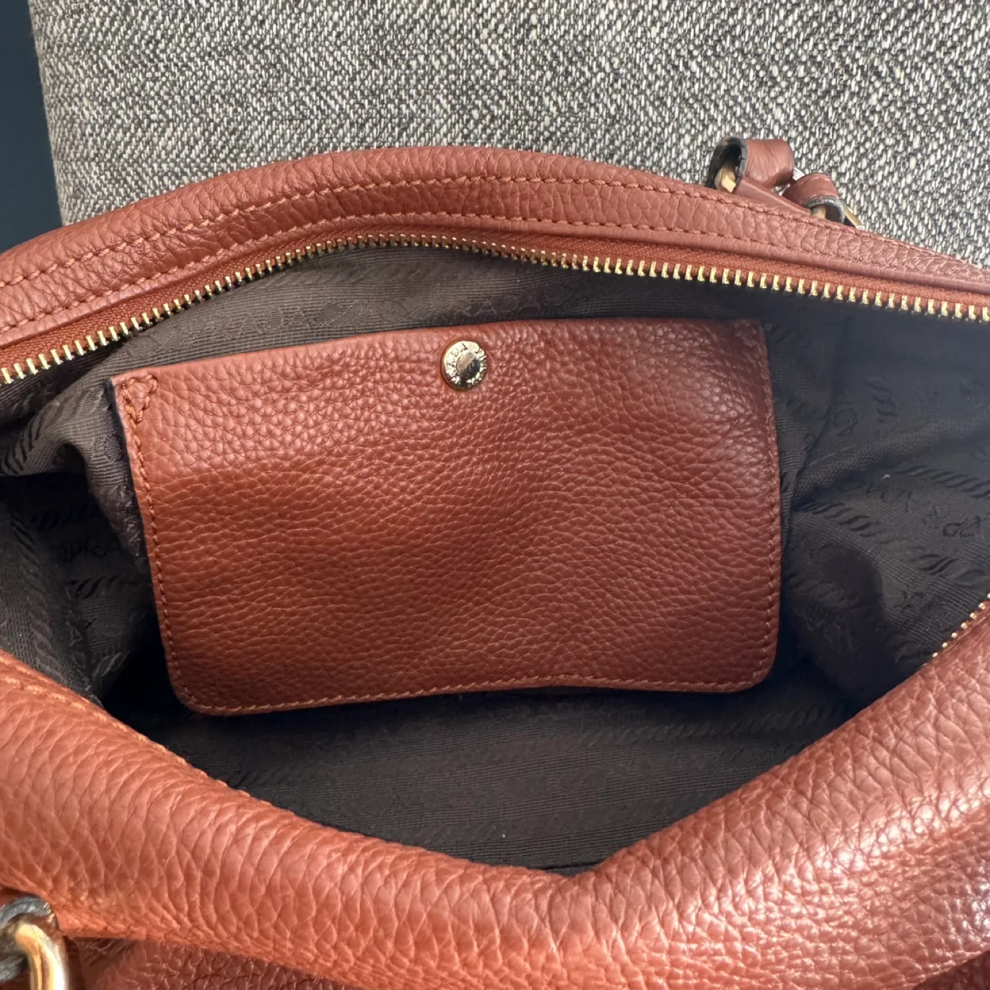 Brown Leather Handbag image indicator(10)