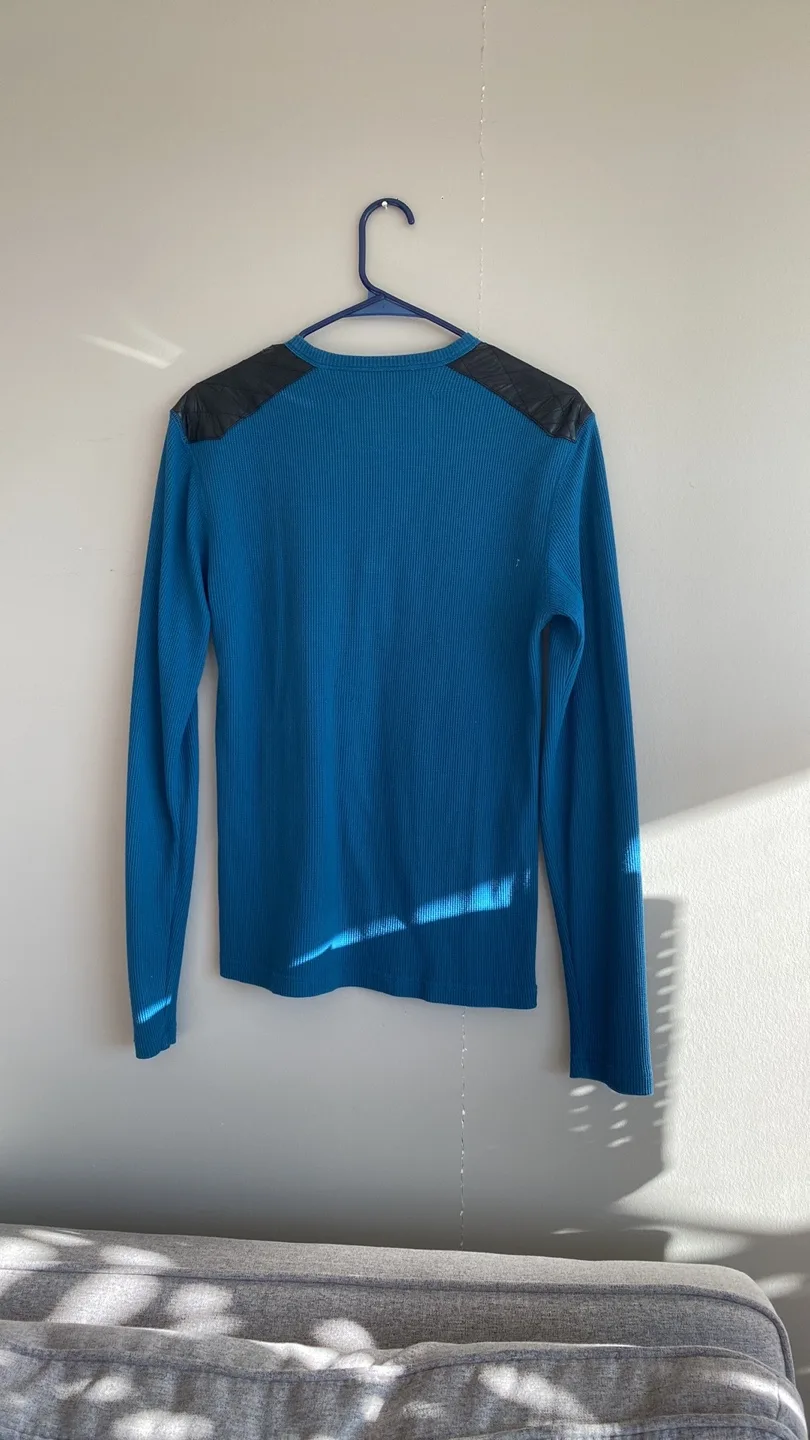 G by GUESS Men's Kolby Thermal Henley Tee (medium) 🏈 image indicator(2)