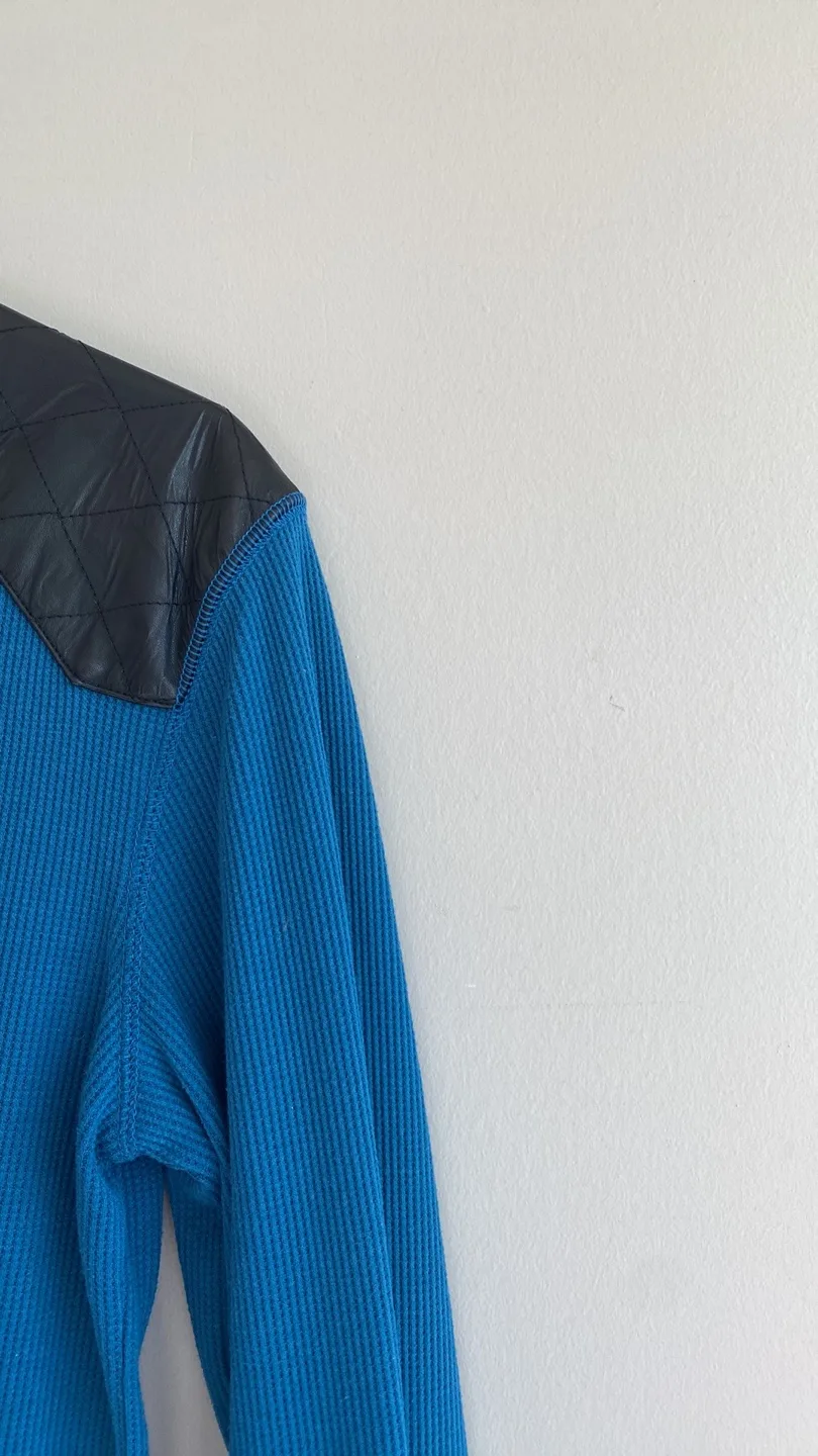 G by GUESS Men's Kolby Thermal Henley Tee (medium) 🏈 image indicator(3)