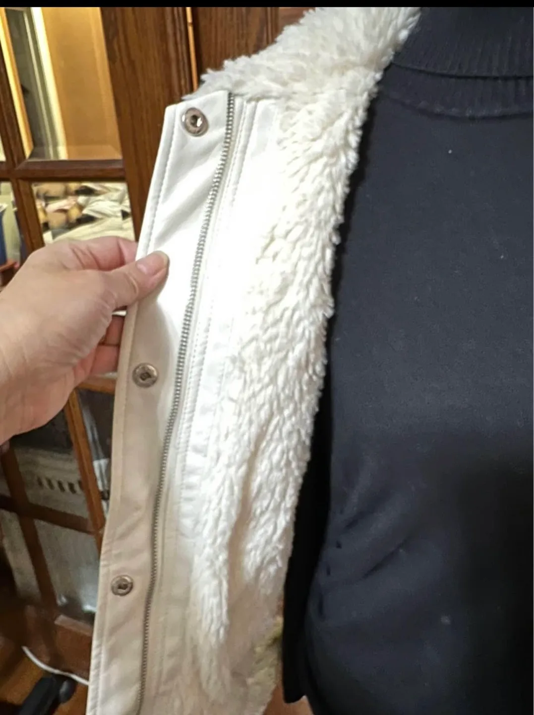 🏈White Faux Leather Jacket with Sherpa Collar and Cuffs image indicator(4)