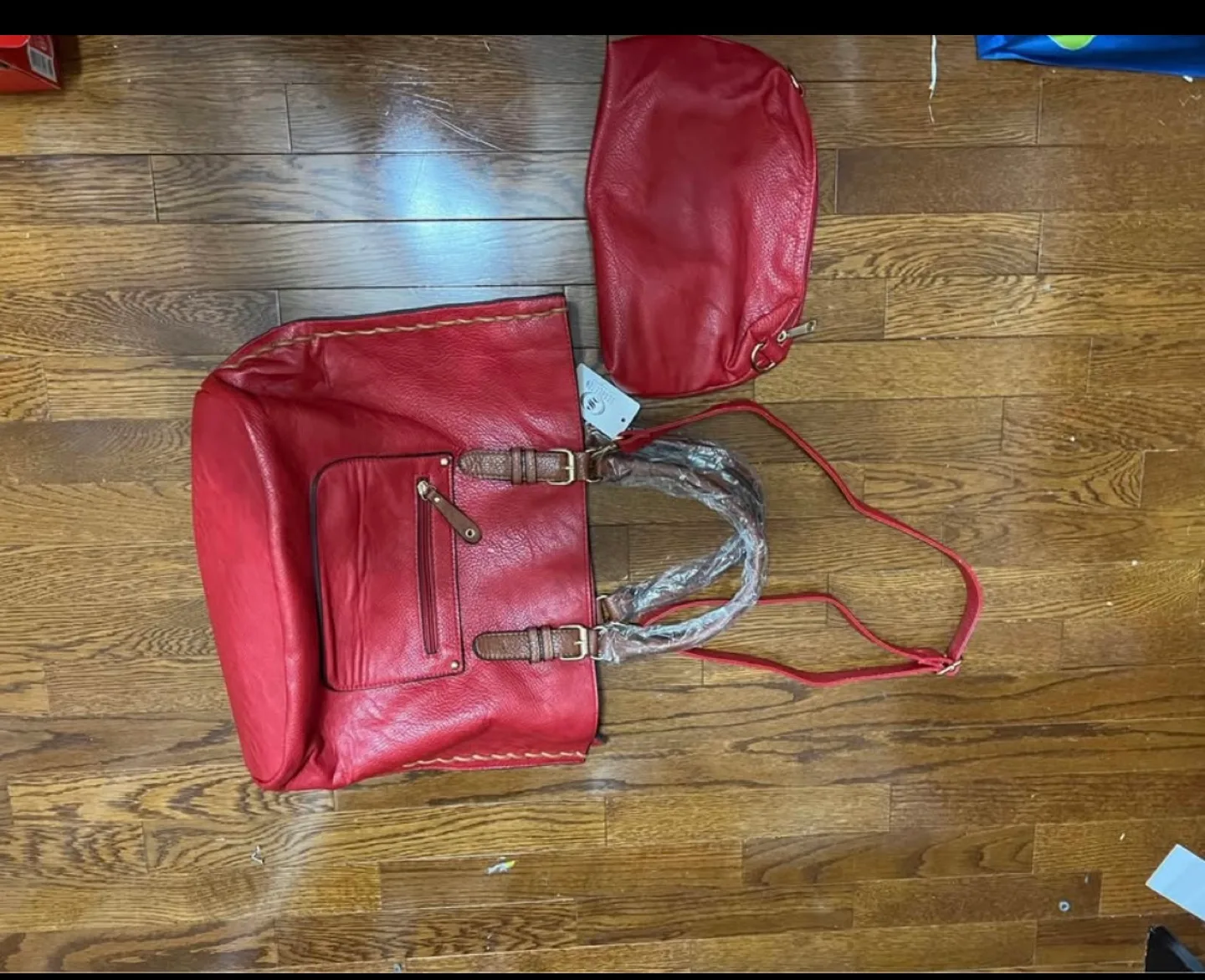 New Red Tote Bag Set with Matching Pouch image indicator(3)