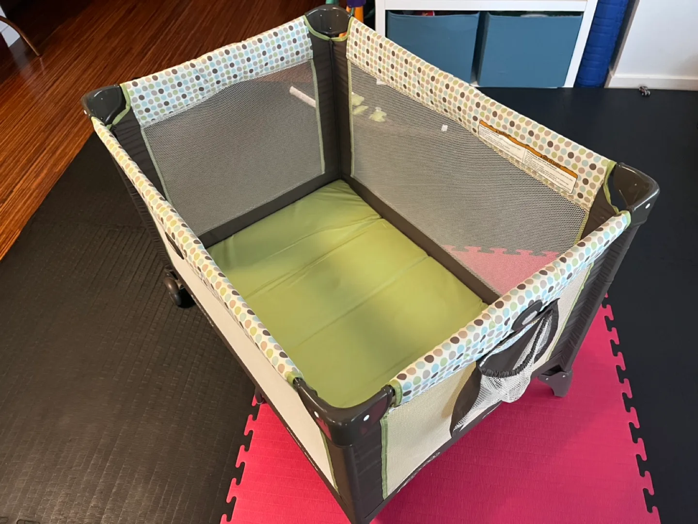 Graco Pack 'n Play Playard image indicator(4)