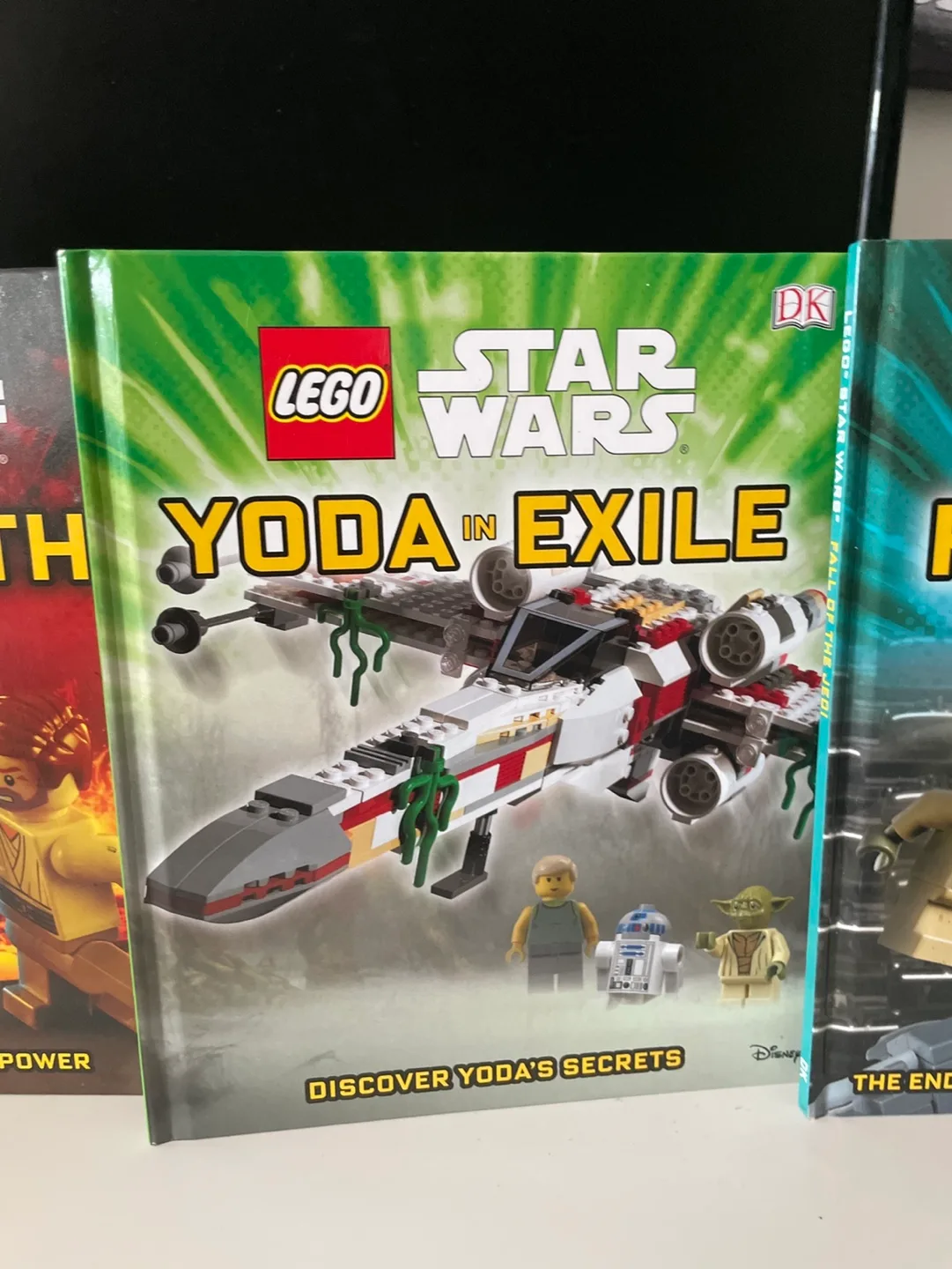 Lot of 7 LEGO Star Wars Books image indicator(5)