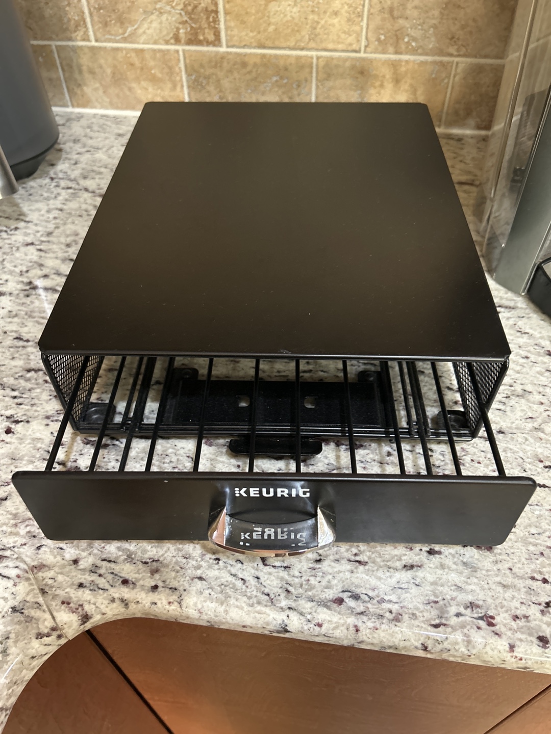 Keurig K200 Coffee Maker with Accessories - photo 2