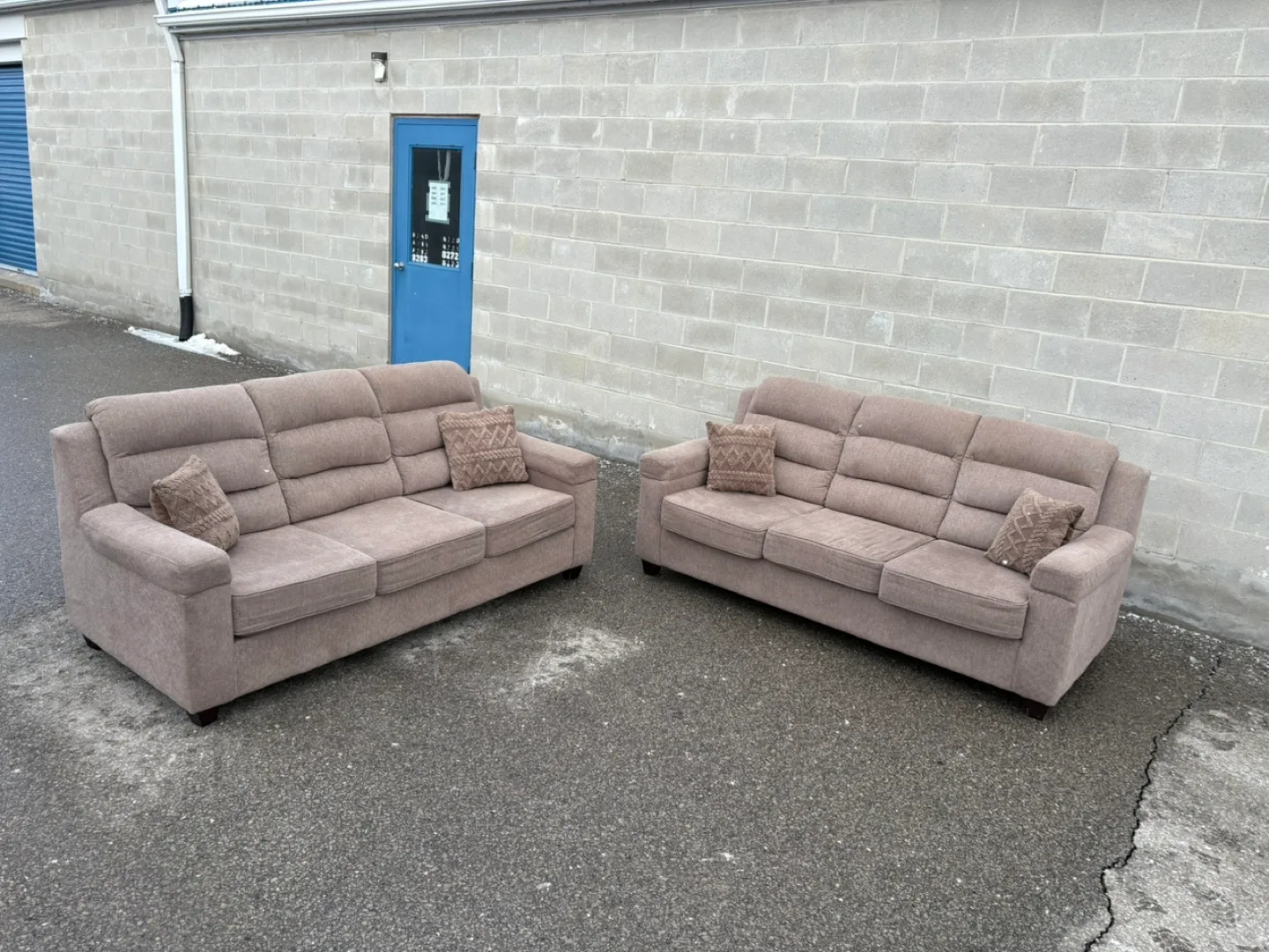 FREE DELIVERY✅• BROWNISH GREY 2 PC COUCH / SOFA SET w/ PILLOWS thumbnail