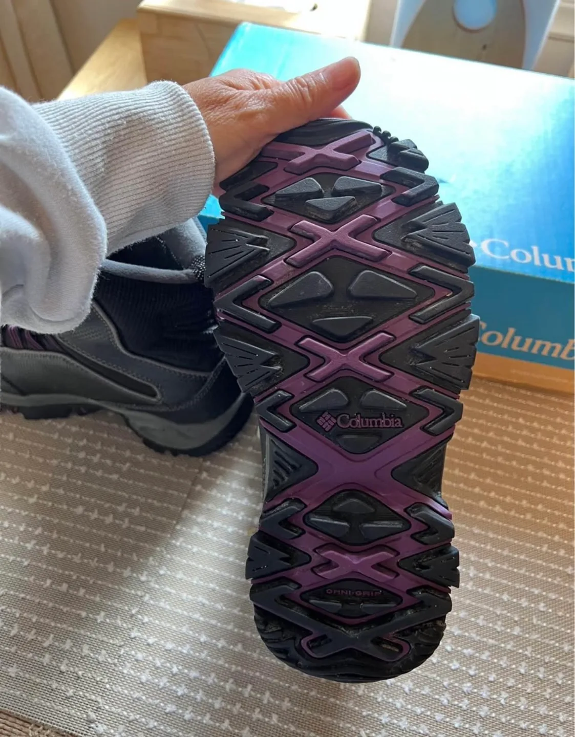 🏈 Columbia Women's Liftop Omni-Heat Winter Boots - Size 6 image indicator(4)