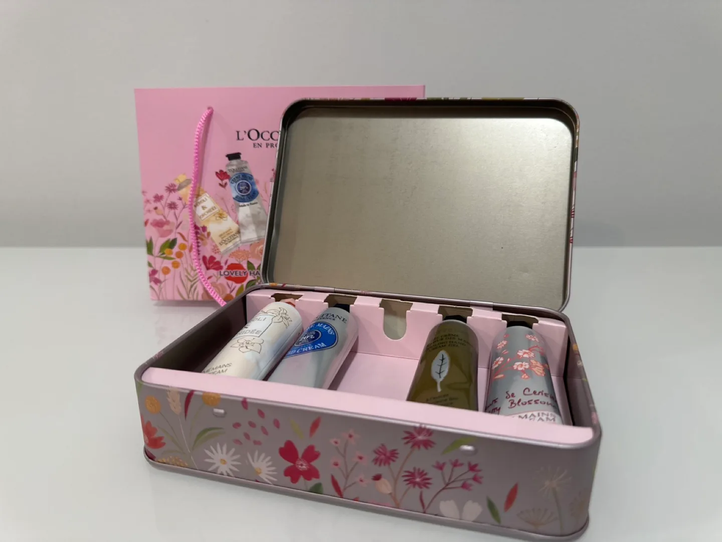 L'Occitane Hand Cream Gift Set - missing 1 image indicator(4)