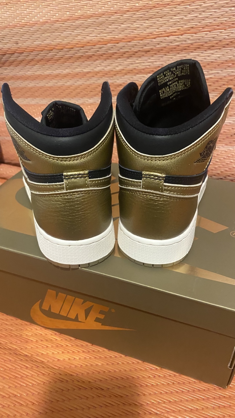 Jordan 1 Retro High OG GS 'Black Metallic Gold size, 5Y - photo 3