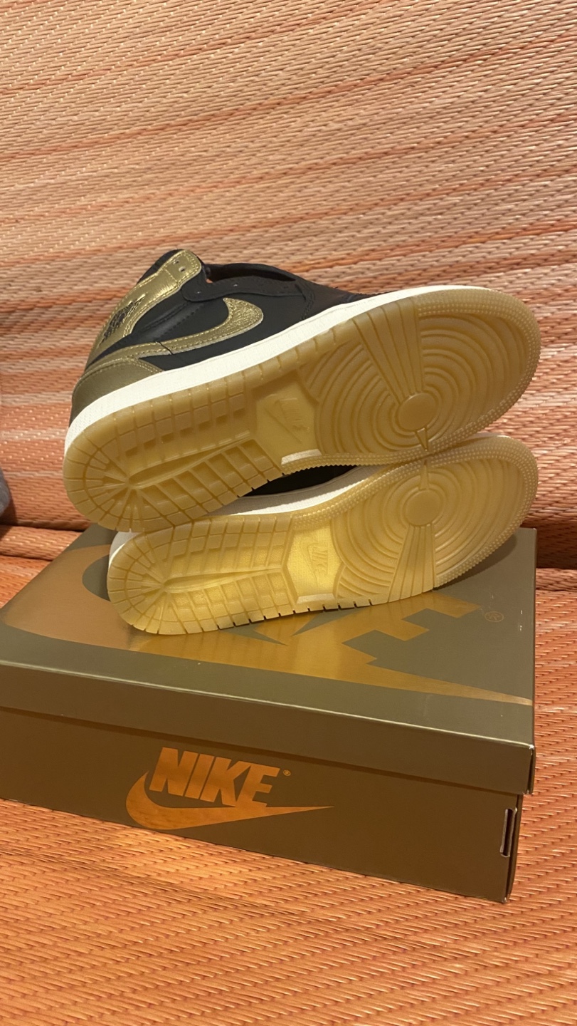 Jordan 1 Retro High OG GS 'Black Metallic Gold size, 5Y - photo 5