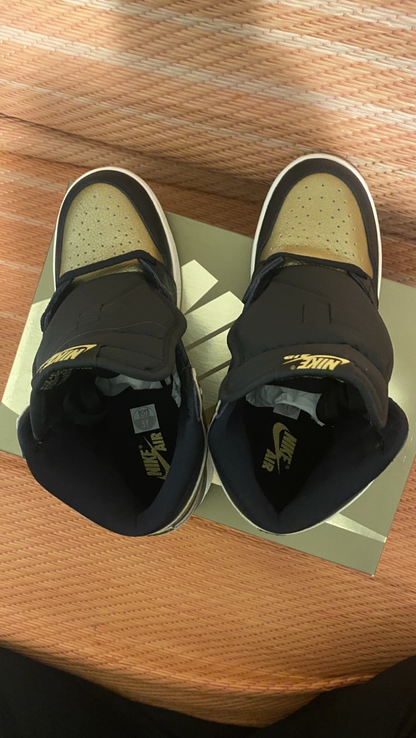 Jordan 1 Retro High OG GS 'Black Metallic Gold size, 5Y - photo 4