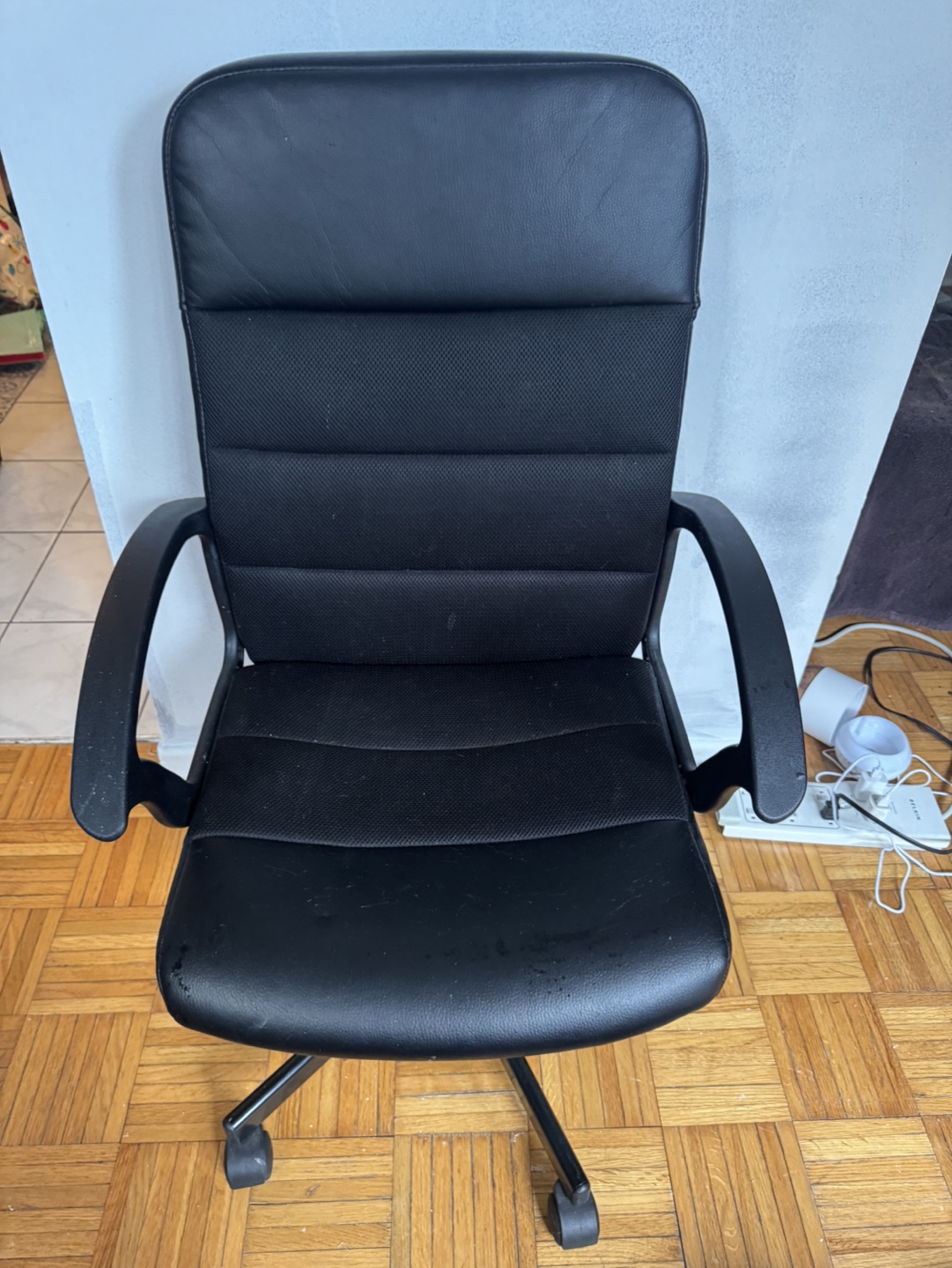 Desk chair