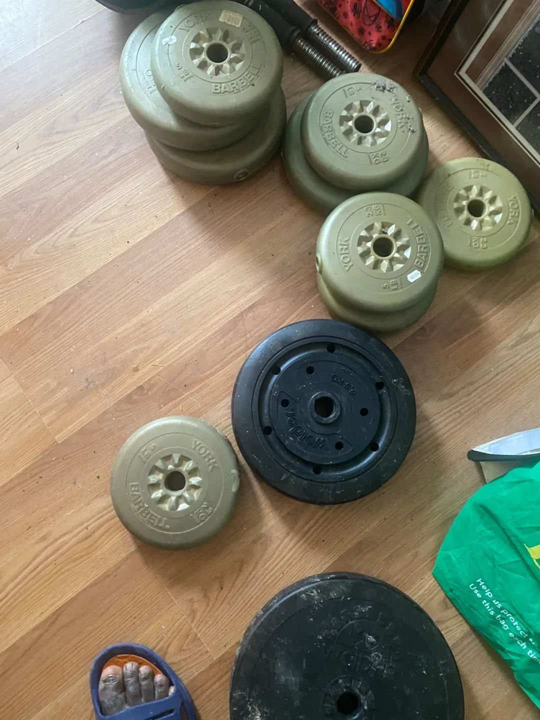 Weight plates and motorcycle helmet image indicator(3)