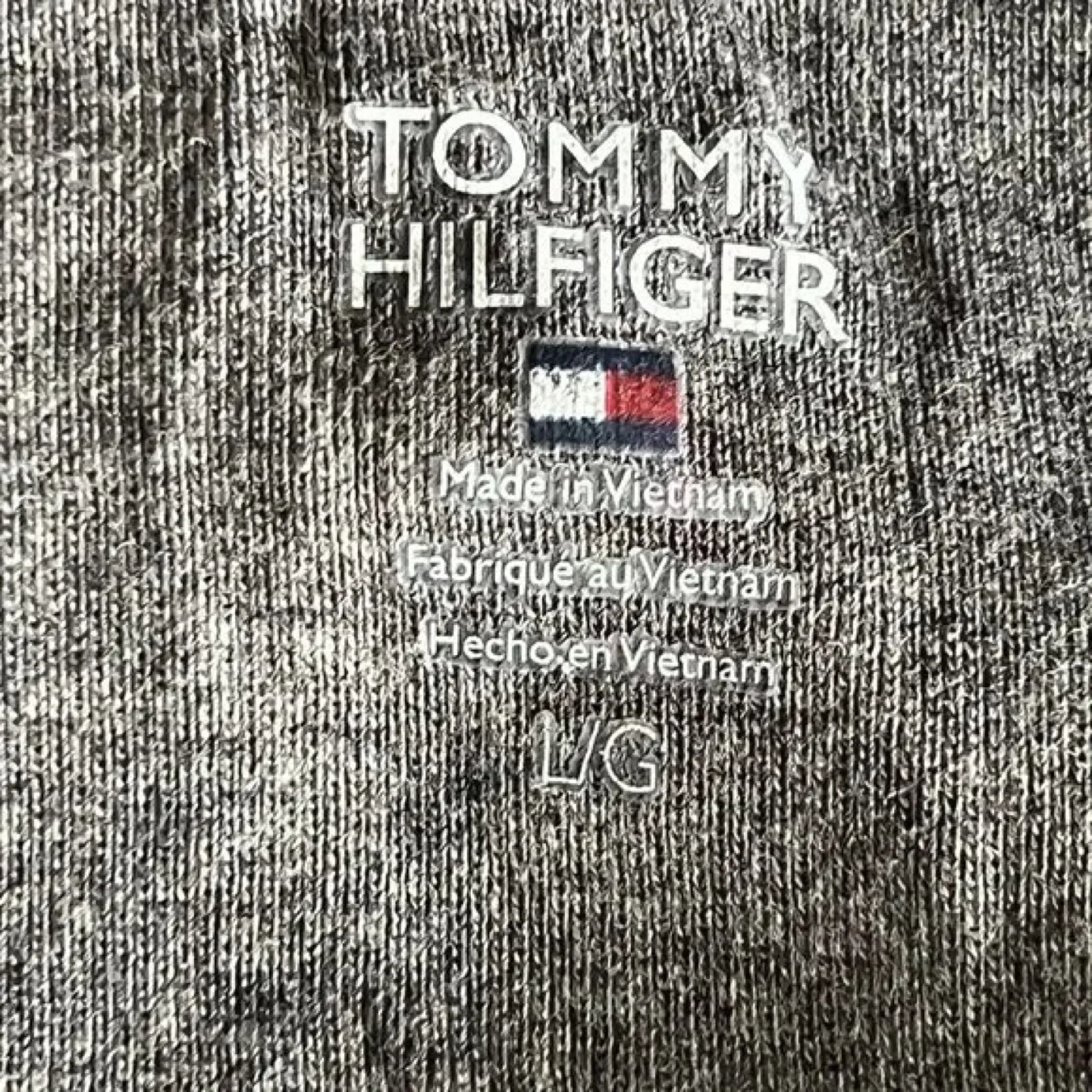 Tommy Hilfiger Women's Long Sleeve V-Neck T-Shirt - Size L/G image indicator(6)