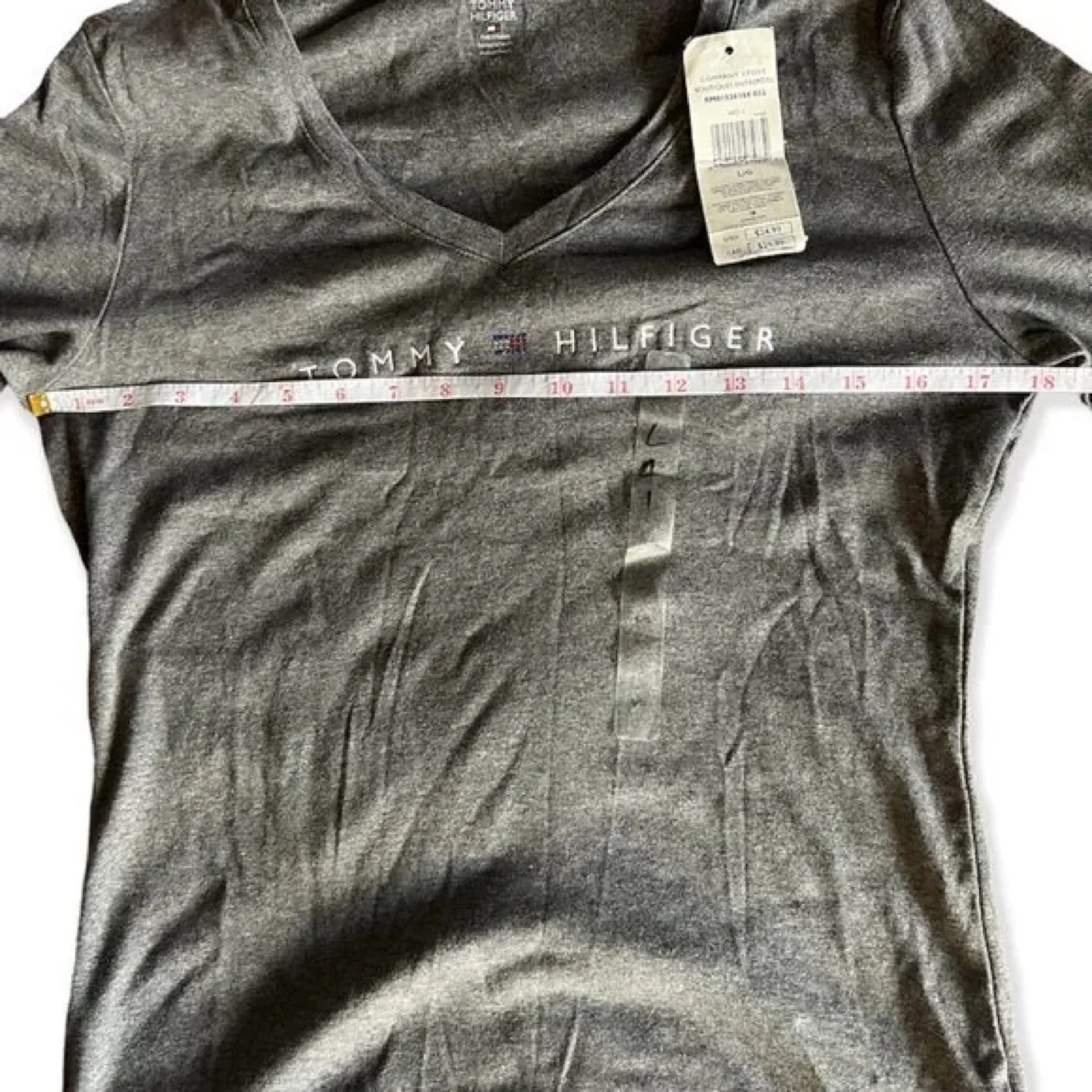 Tommy Hilfiger Women's Long Sleeve V-Neck T-Shirt - Size L/G image indicator(2)