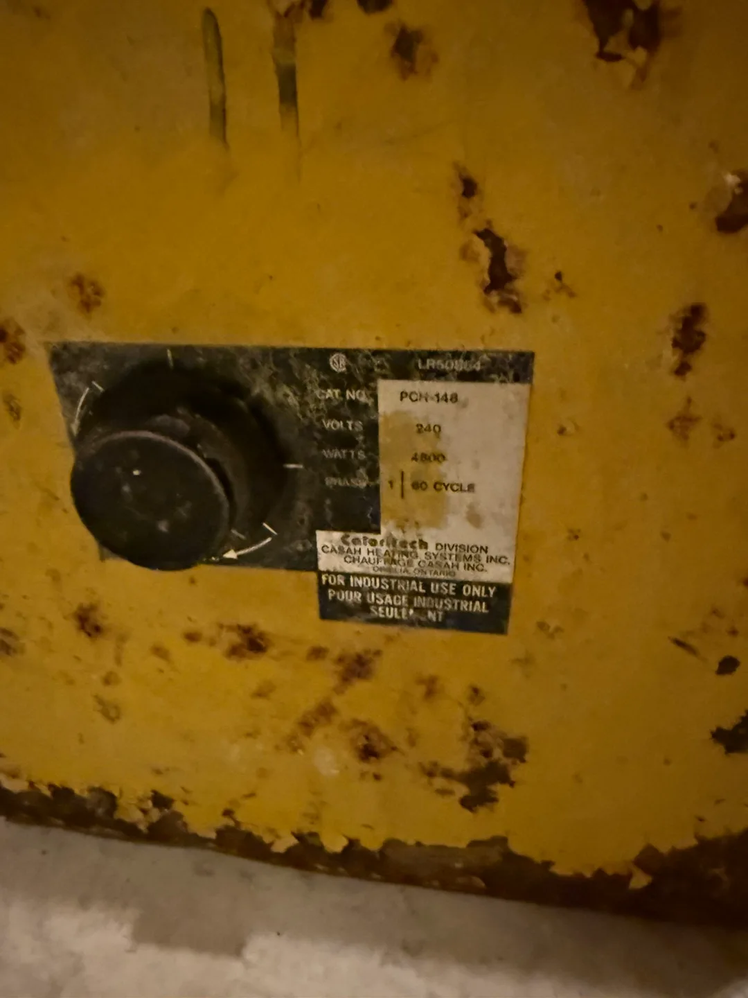 Vintage Yellow Industrial Heater - 240V, 4800 Watts image indicator(3)