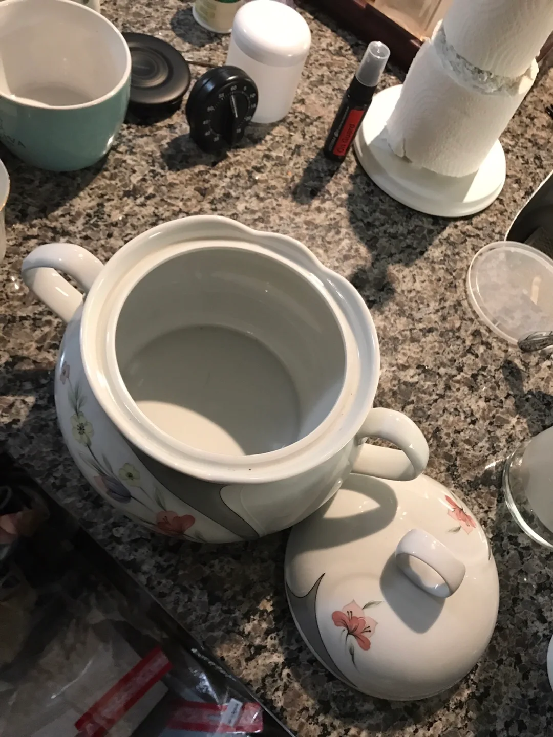 Vintage Floral Soup Tureen with Lid image indicator(2)