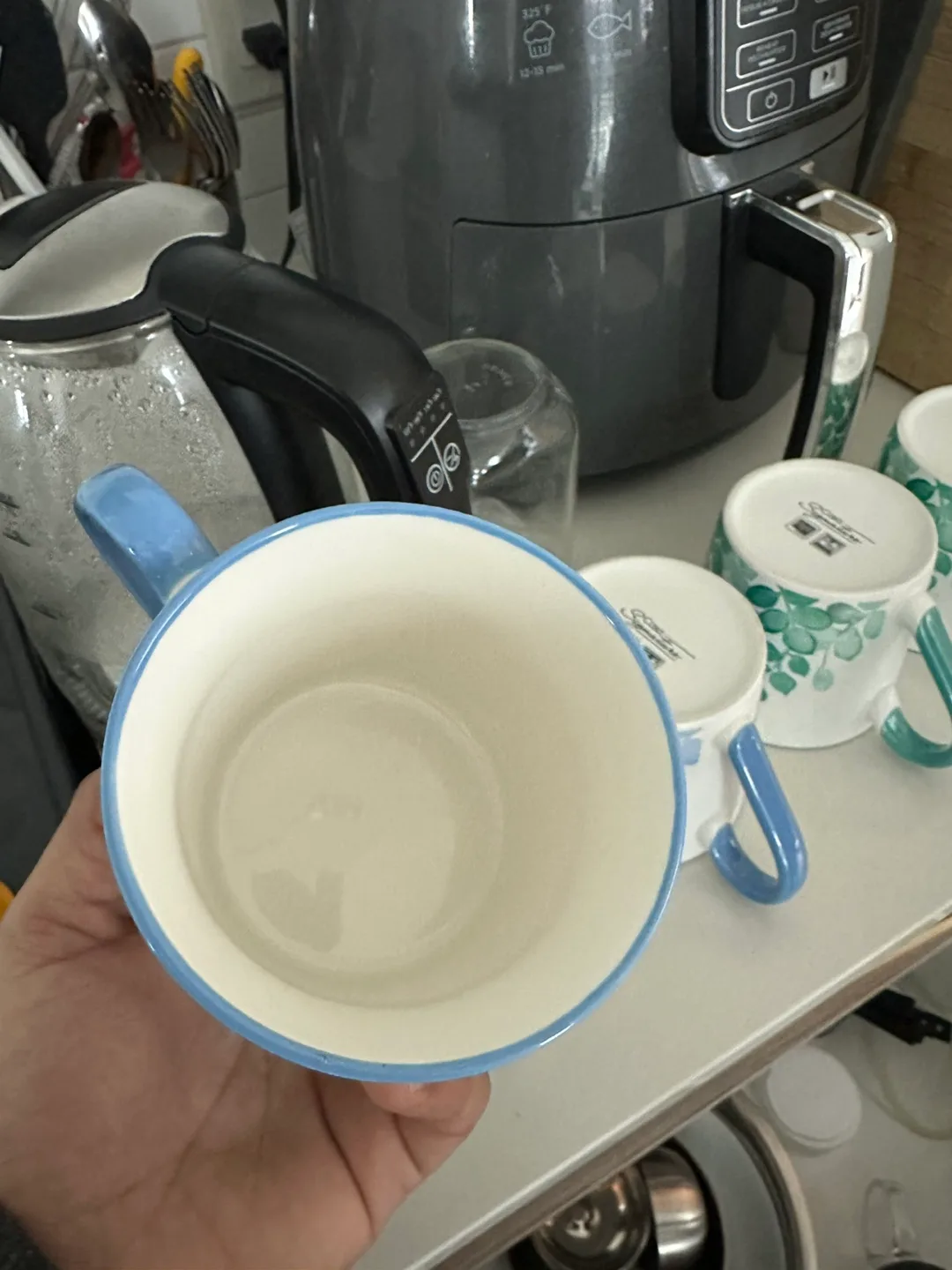 Set of four stoneware mugs image indicator(2)