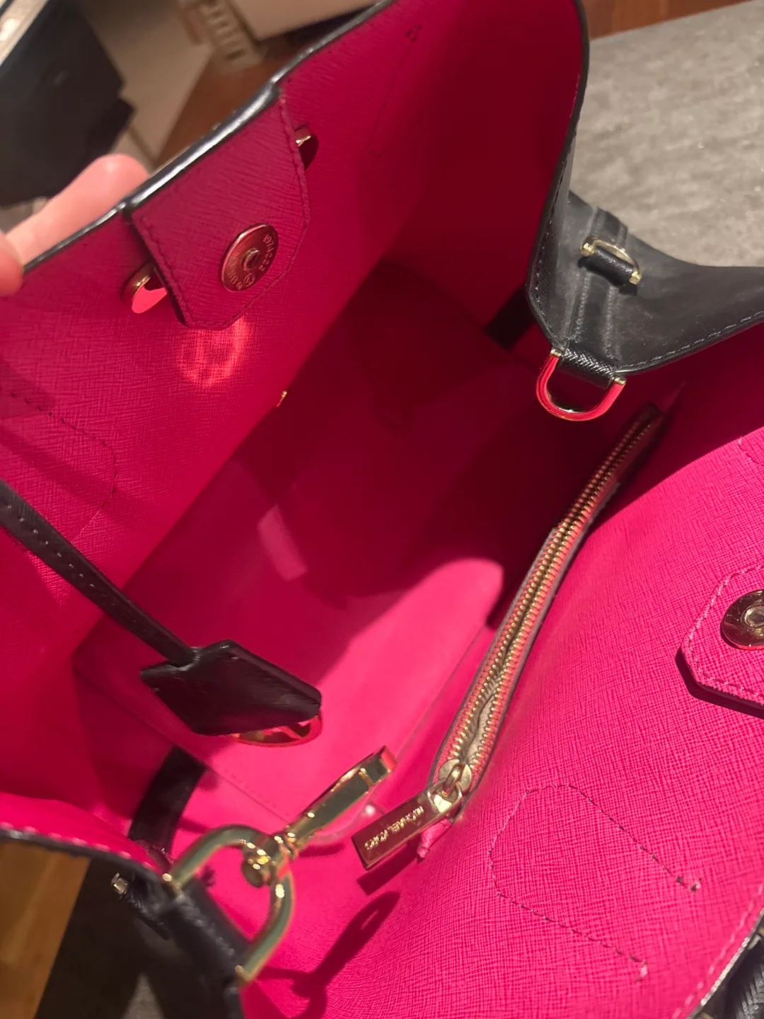 Michael Kors Black Leather Handbag image indicator(5)