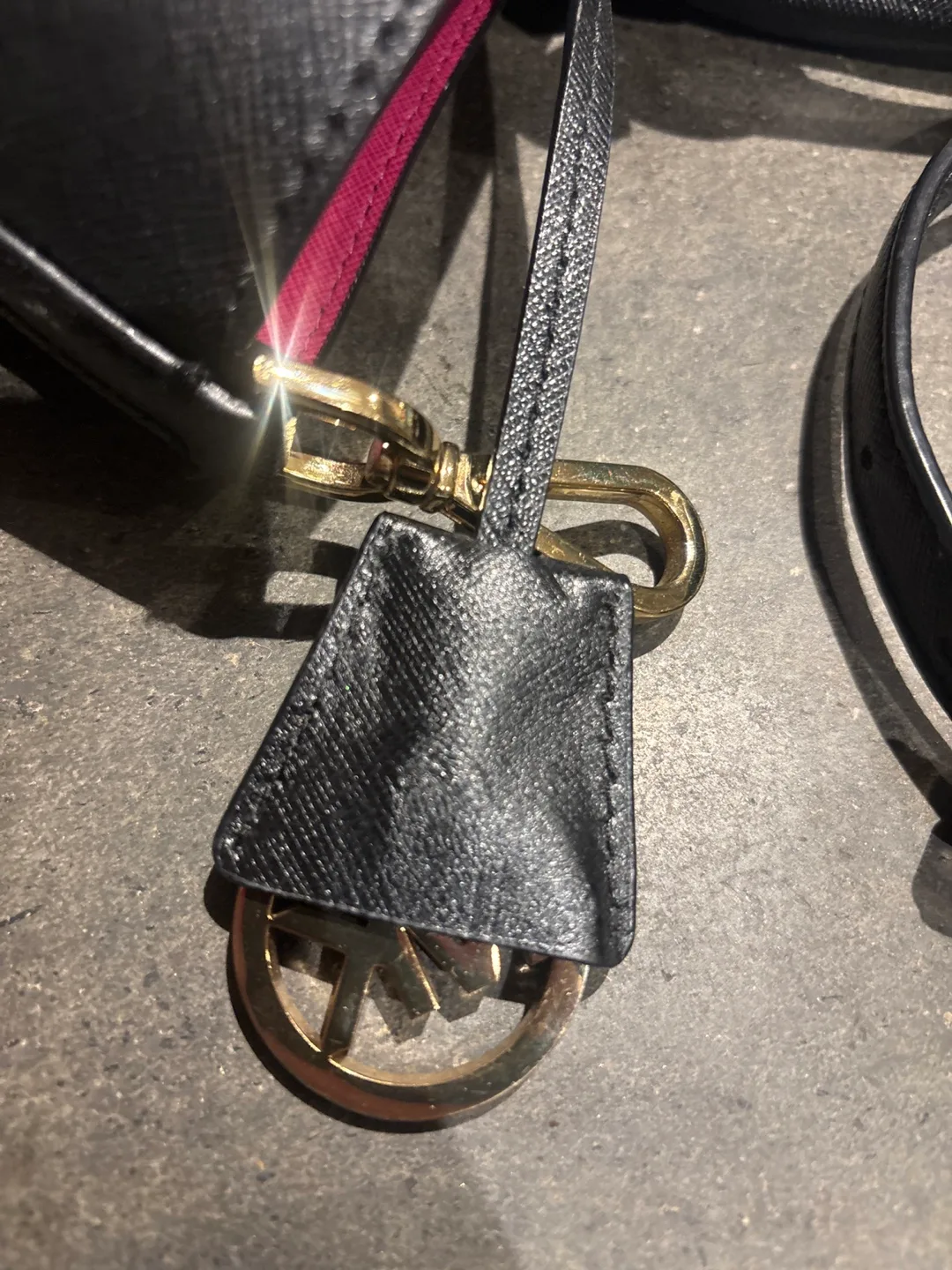 Michael Kors Black Leather Handbag image indicator(4)