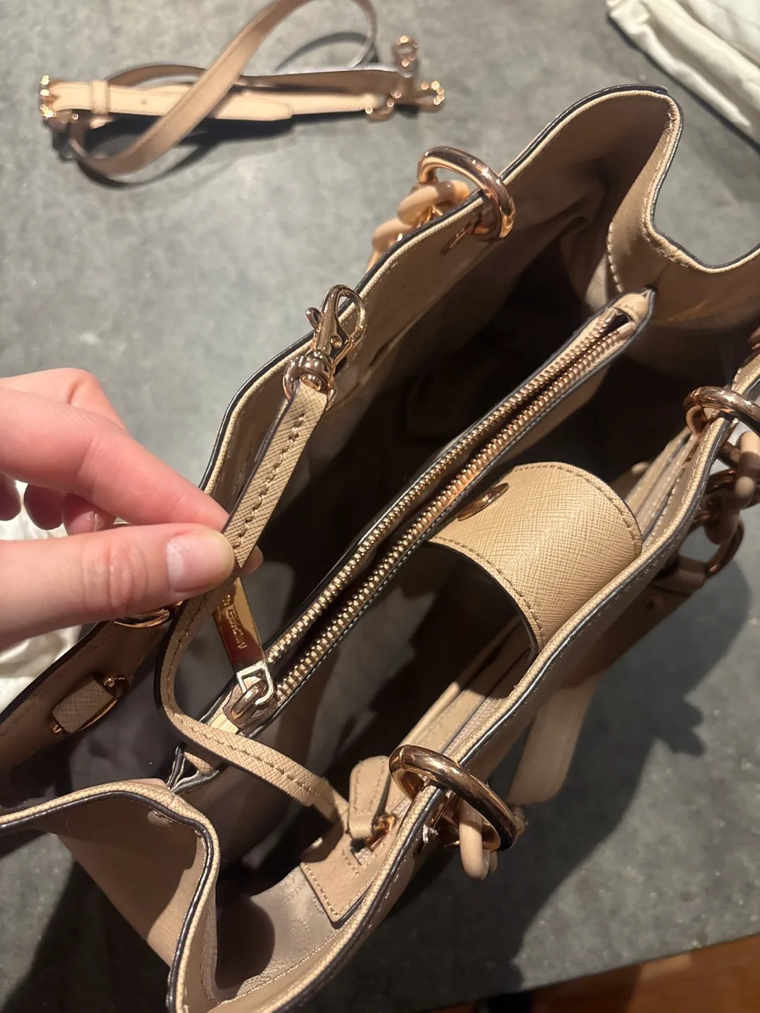 Michael Kors Pale Pink Leather Tote Bag image indicator(6)