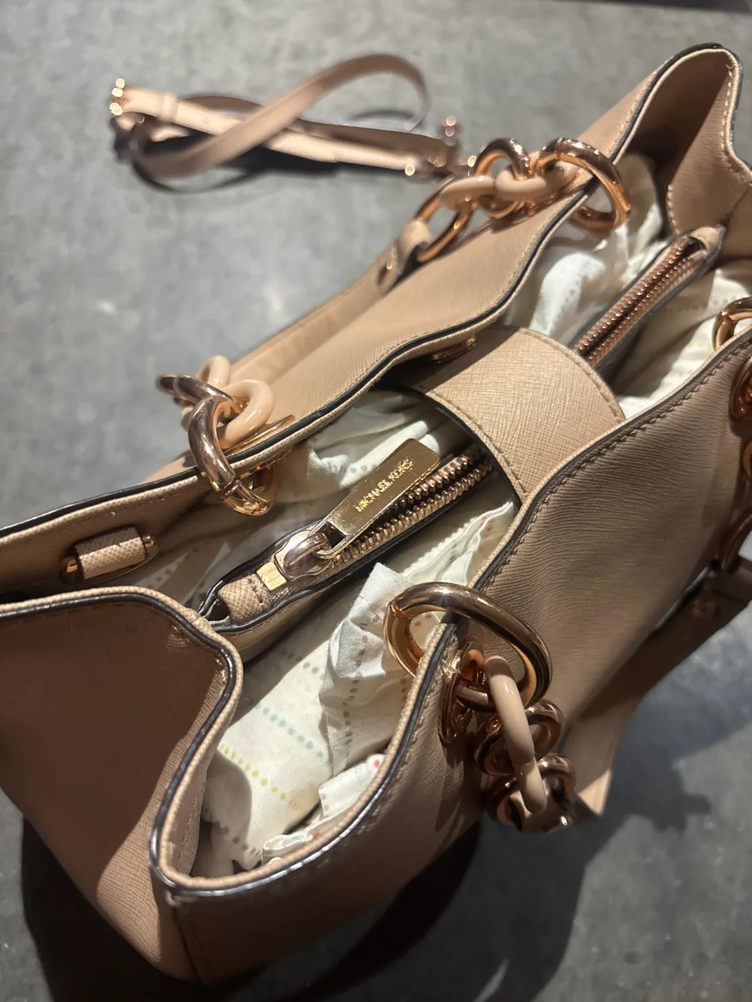 Michael Kors Pale Pink Leather Tote Bag image indicator(5)