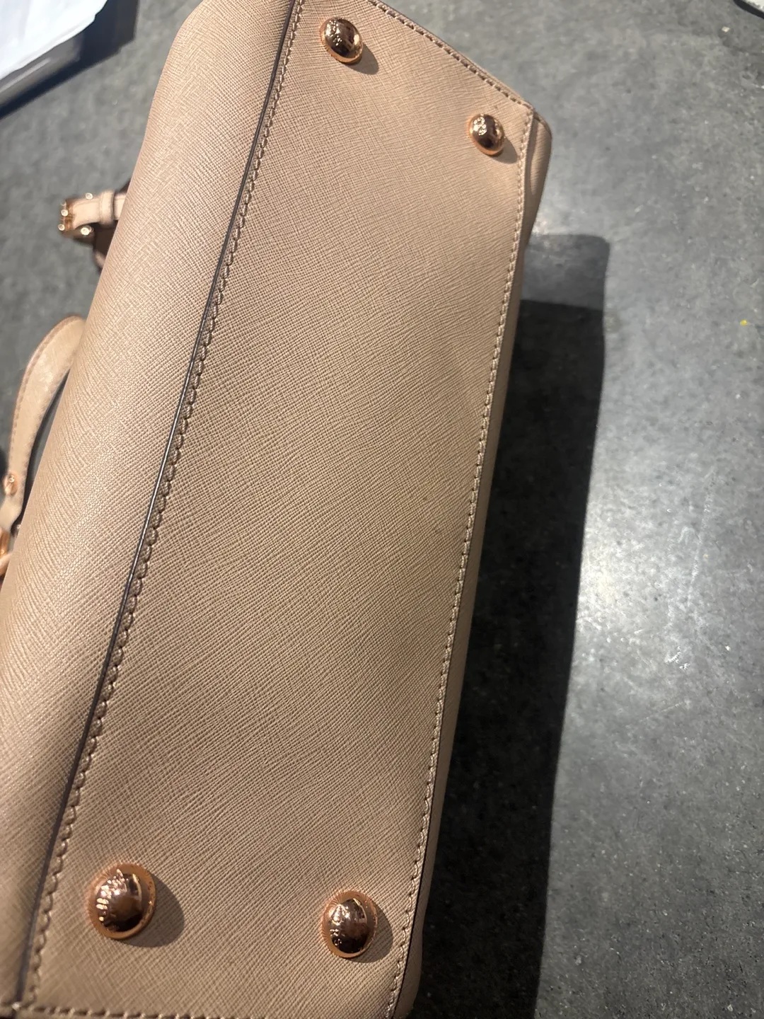 Michael Kors Pale Pink Leather Tote Bag image indicator(8)