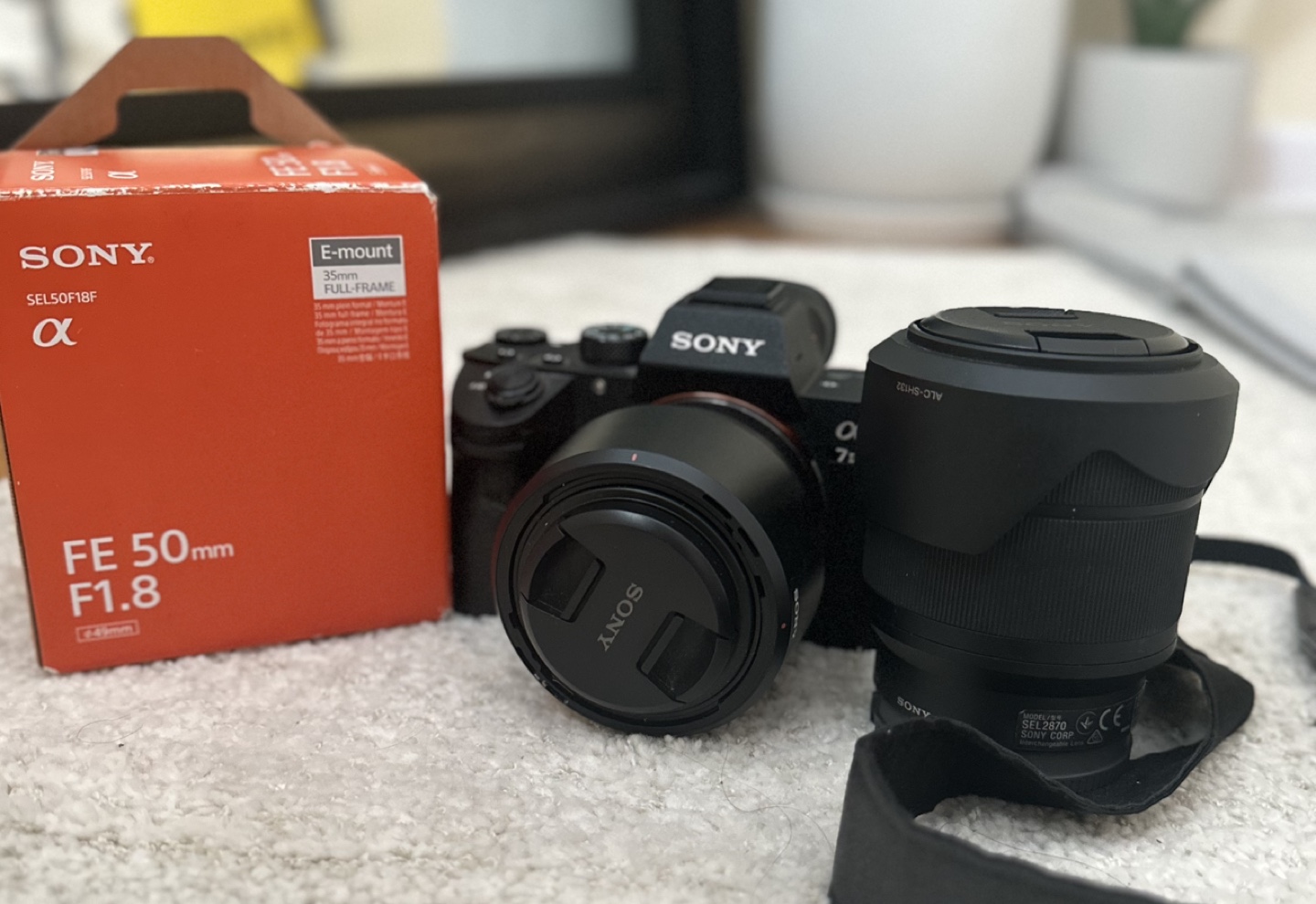 Sony Alpha 7 III Mirrorless Camera with 50mm Lens - photo 2