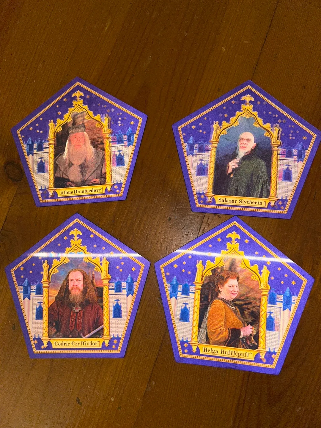 Harry Potter Chocolate Frog Tin and 4 Wizard Cards 🏈 image indicator(2)