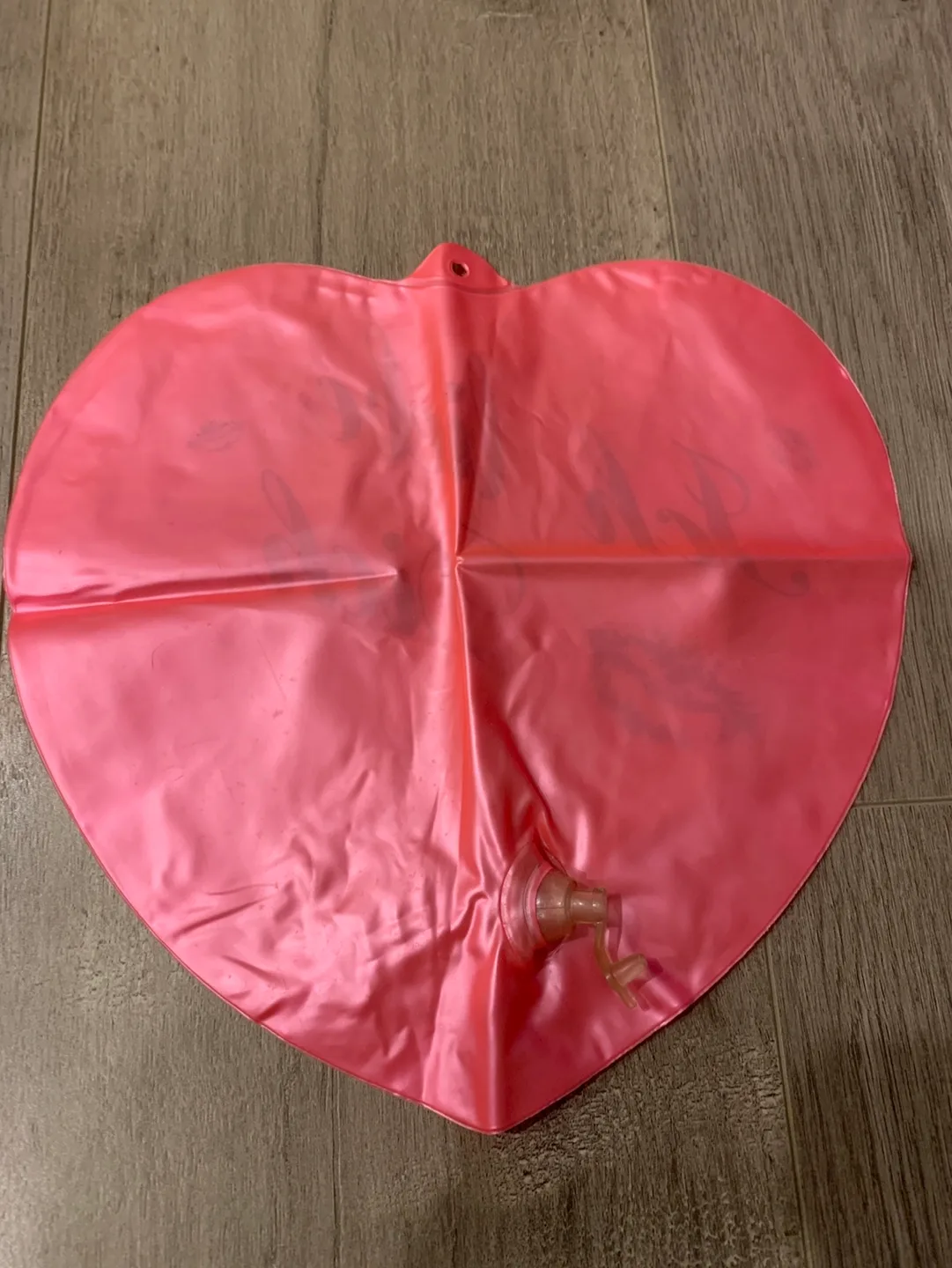 Two Pink Heart-Shaped Inflatables - Ich Liebe Dich 🏈 image indicator(4)