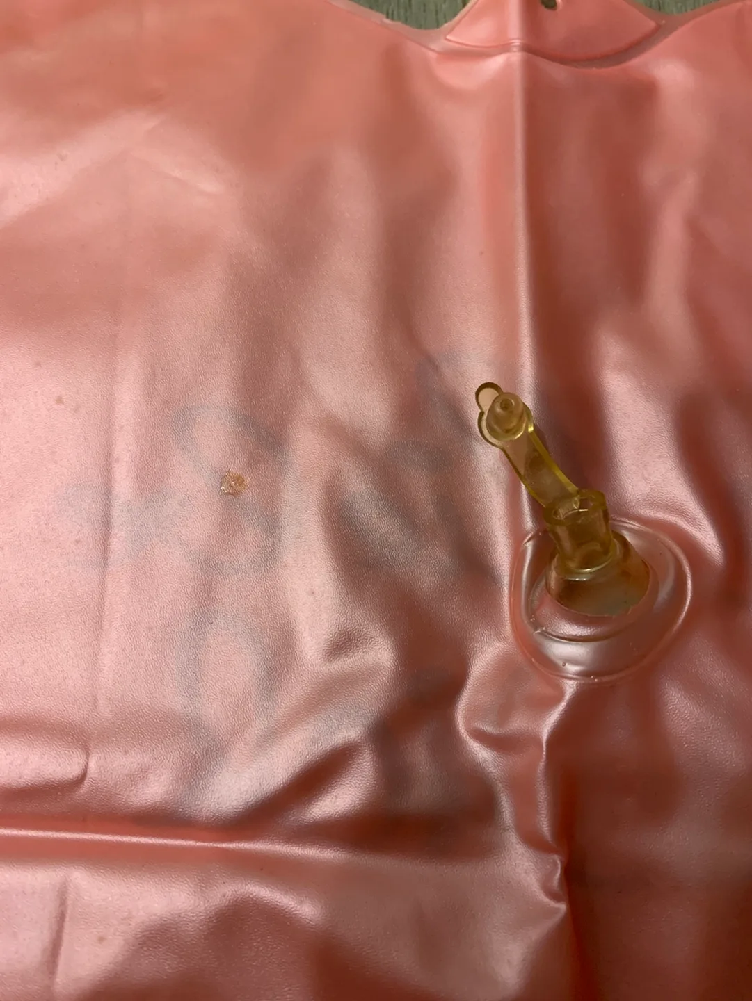 Two Pink Heart-Shaped Inflatables - Ich Liebe Dich 🏈 image indicator(6)