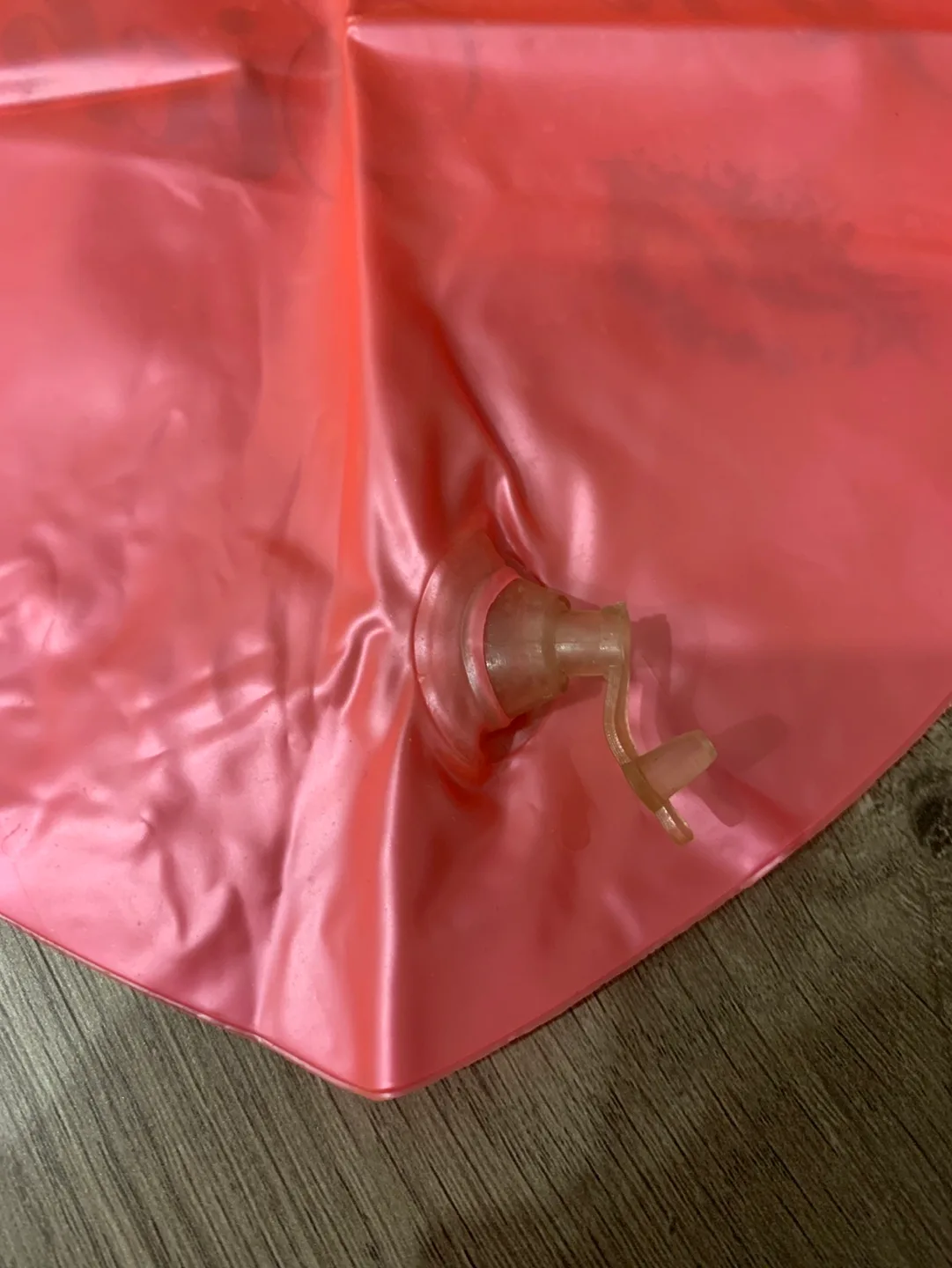 Two Pink Heart-Shaped Inflatables - Ich Liebe Dich 🏈 image indicator(7)