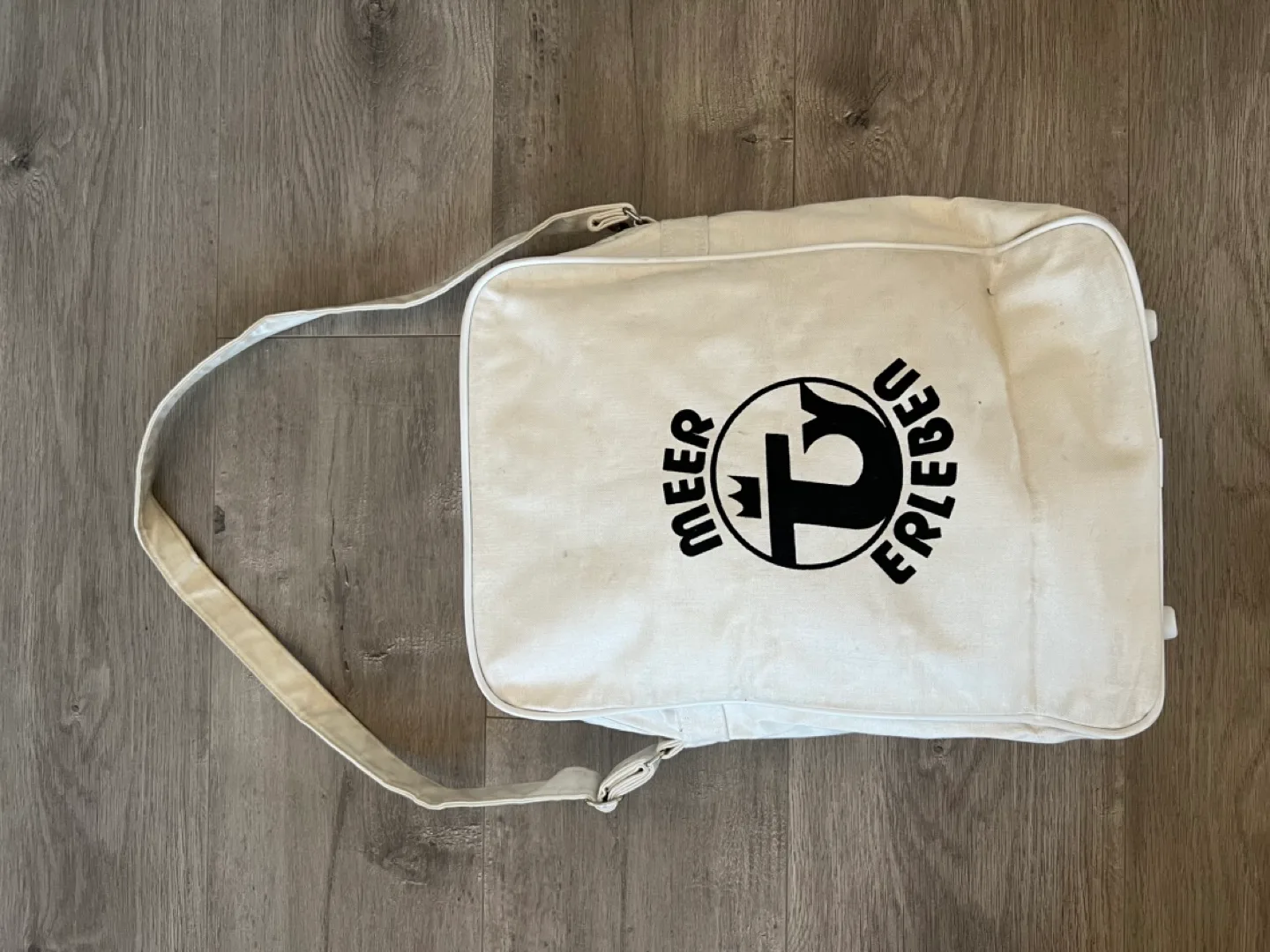 Vintage Transocean Tours Travel Messenger Bag image indicator(2)