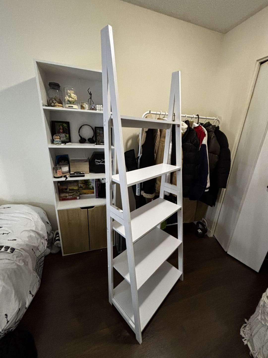 White Ladder Shelf - 5 Shelves - photo 2