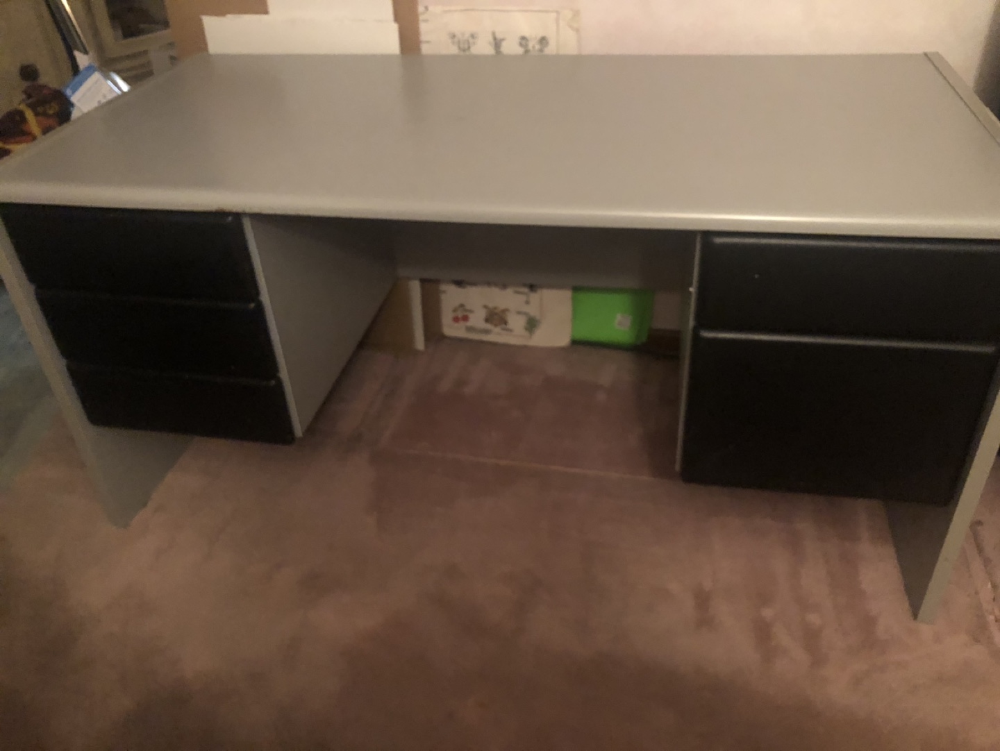 Desk with free chair - photo 3