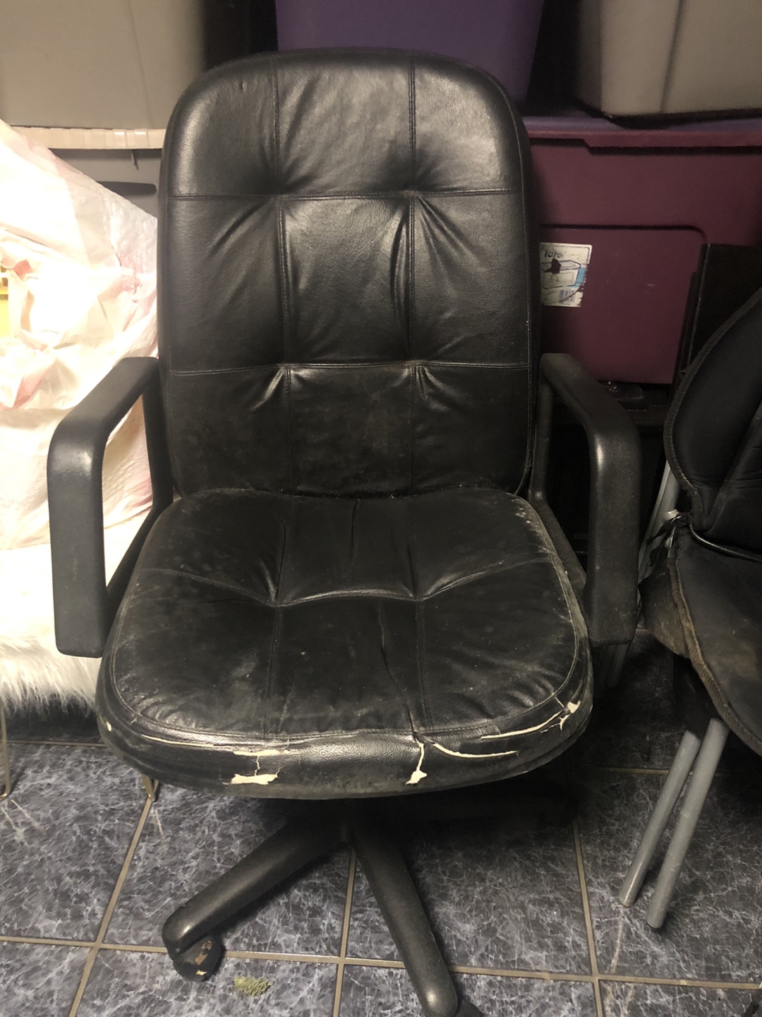 Desk with free chair - photo 5