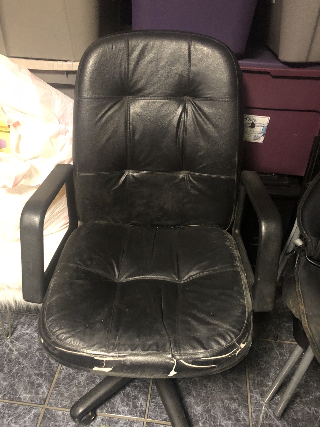 Desk with free chair - photo 4