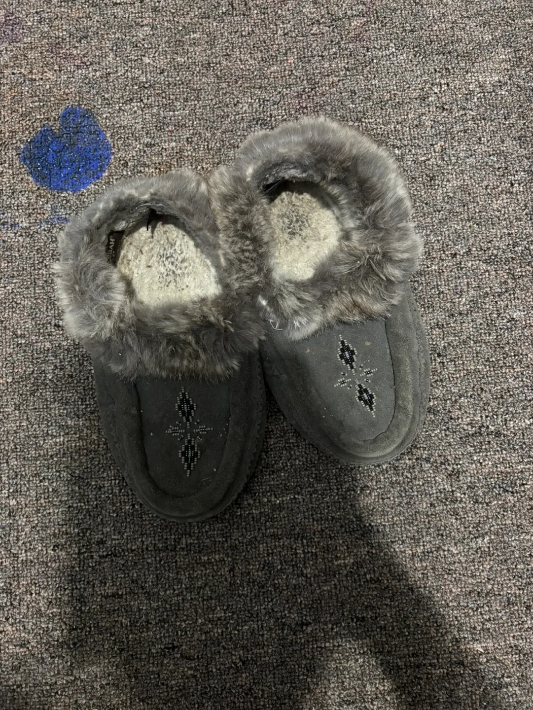 Manitobah Mukluks Tipi Slippers - Charcoal - Size L/9-10