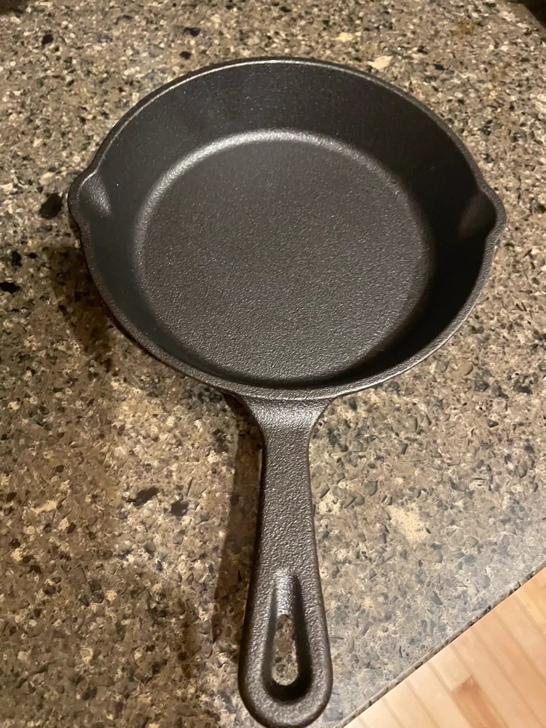 Two Cast Iron pans image indicator(4)
