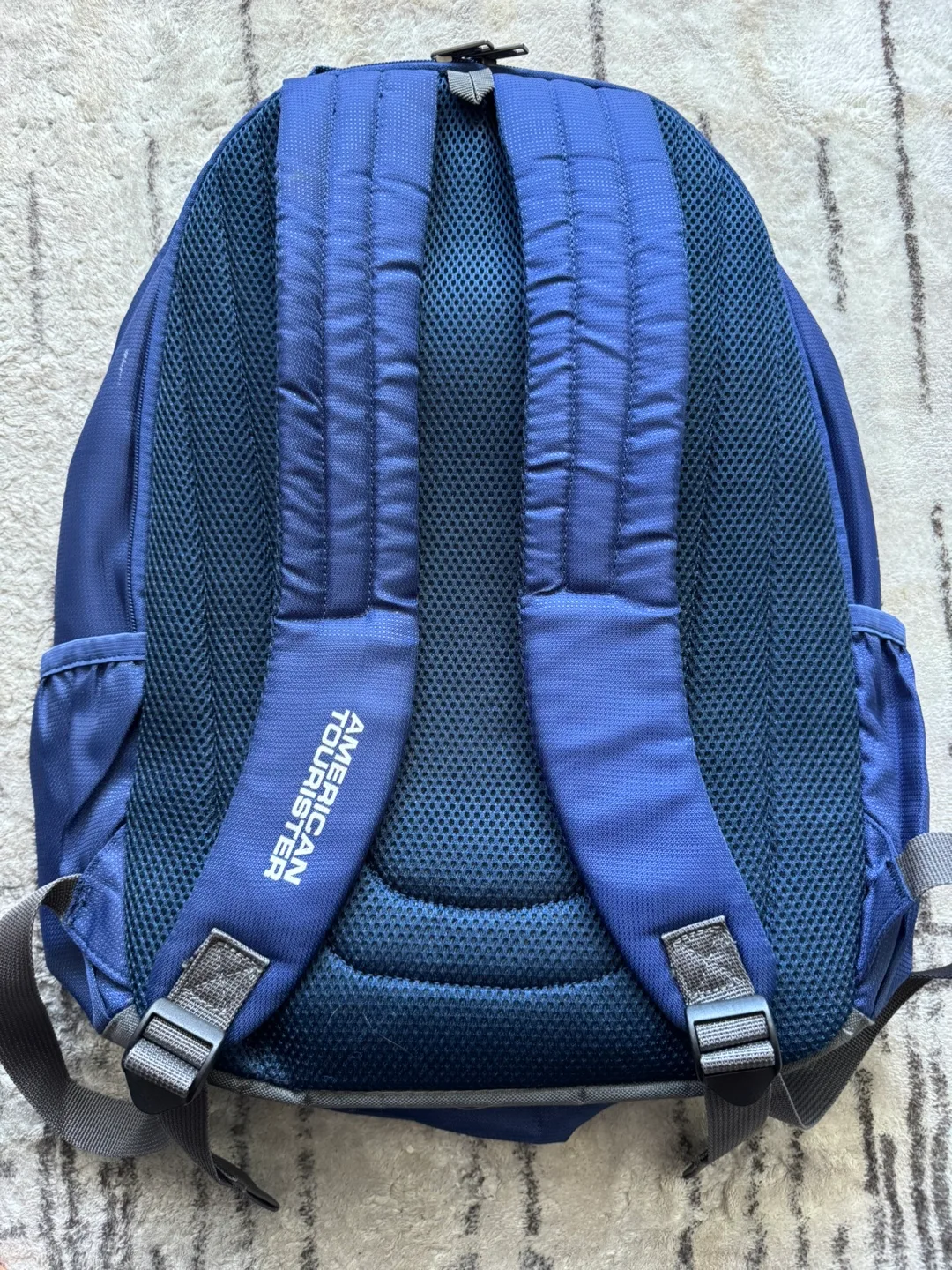 As good as new American Tourister Backpack image indicator(2)