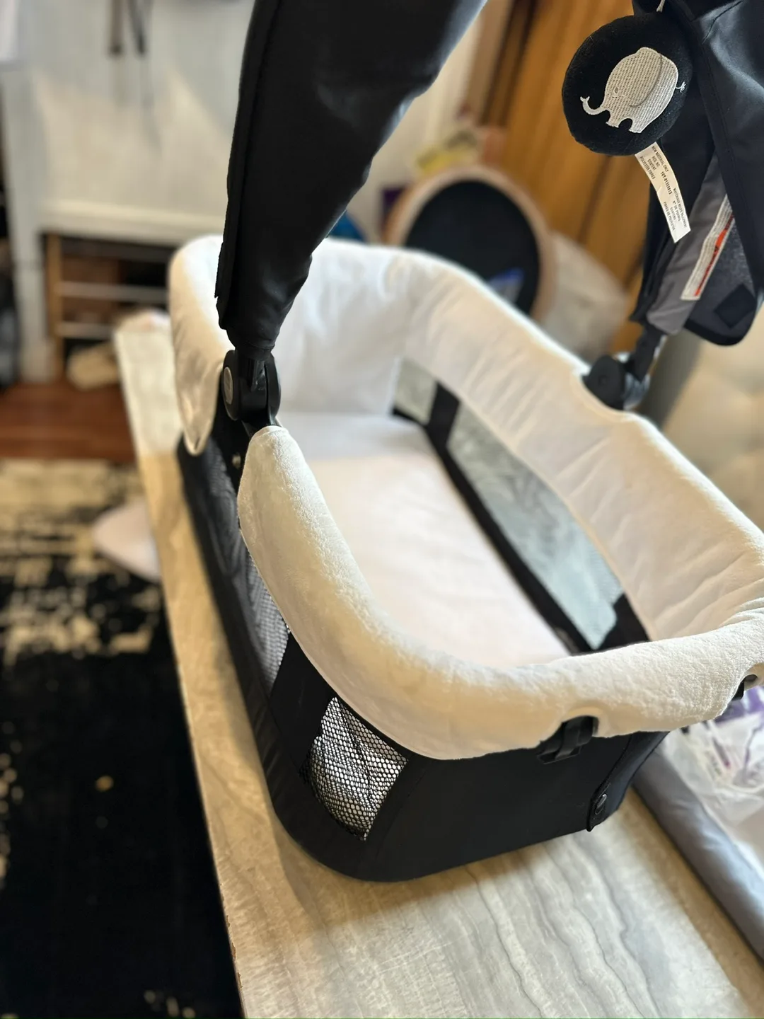 Baby Bassinet - Graco SnugRide SnuggleNest thumbnail