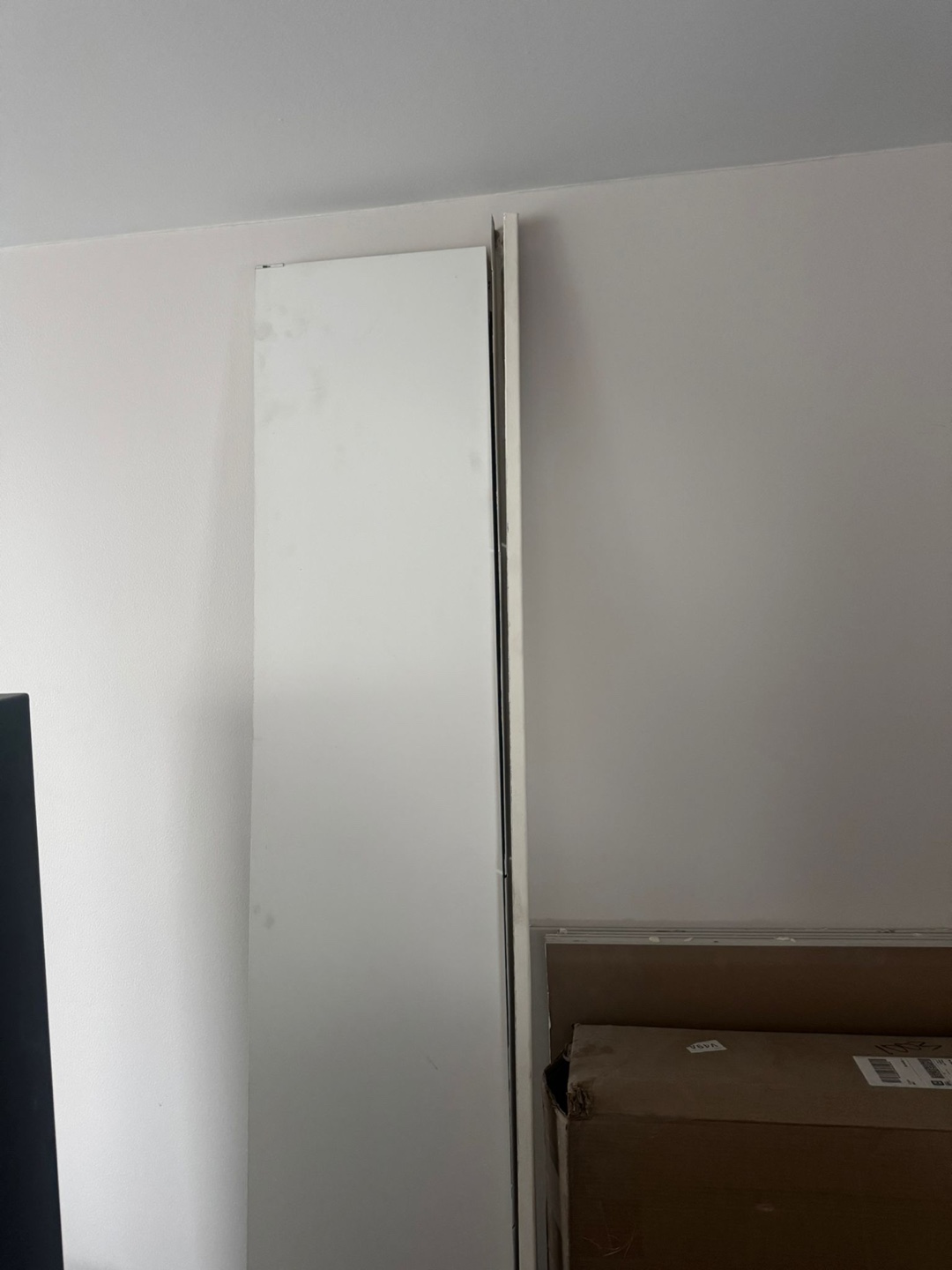 White Closet Bi- folding  Doors - photo 5