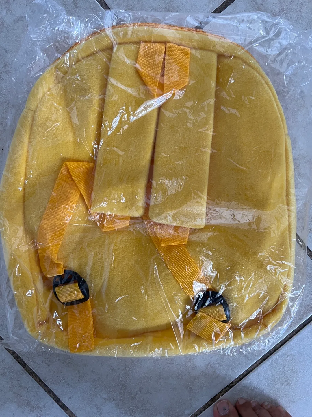 Brand new Adorable Pineapple Backpack for toddlers or small kids image indicator(2)