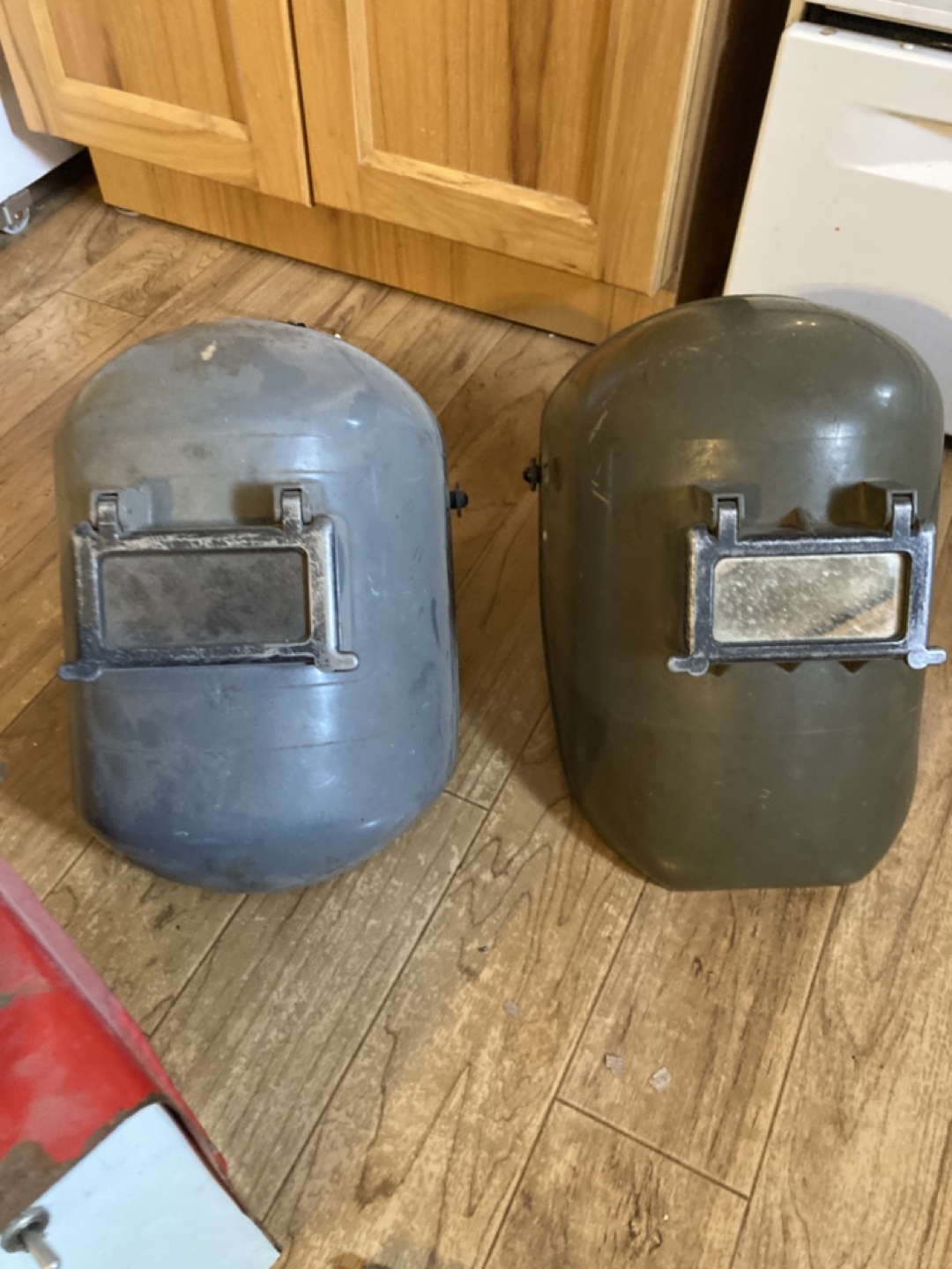 Welder & Helmets *untested - photo 3