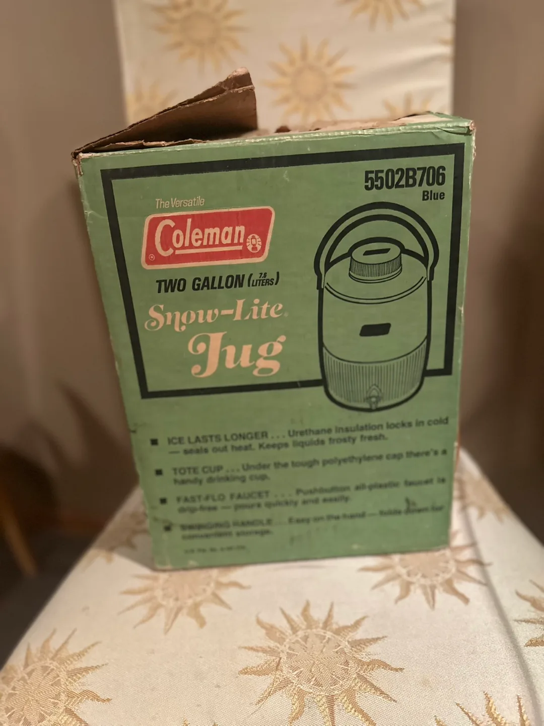 Vintage Coleman Two Gallon Snow- Lite Jug image indicator(6)