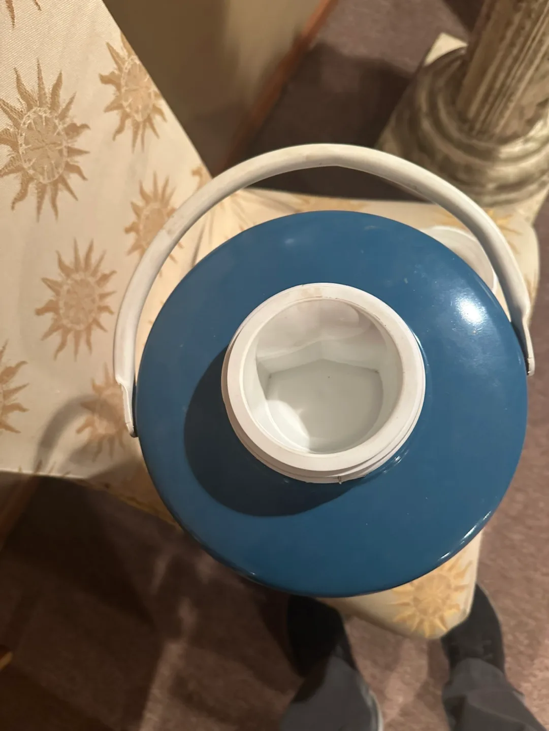 Vintage Coleman Two Gallon Snow- Lite Jug image indicator(4)