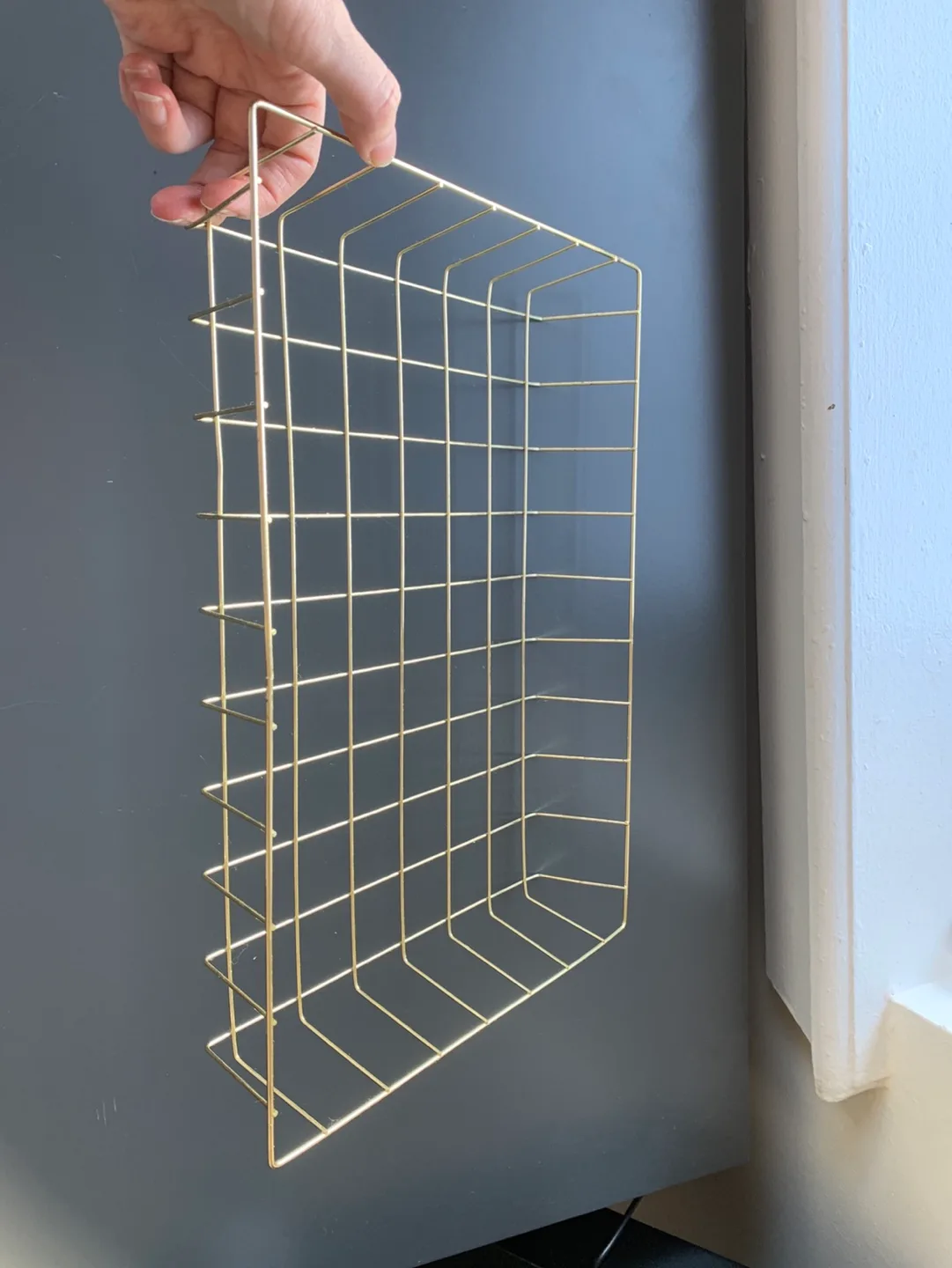 Gold Metal Wire Desk Organizer image indicator(5)