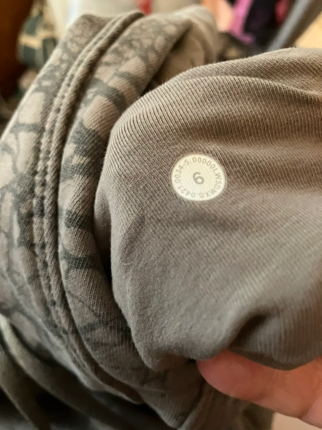 Lululemon Crackle Joggers. Size 6 image indicator(5)