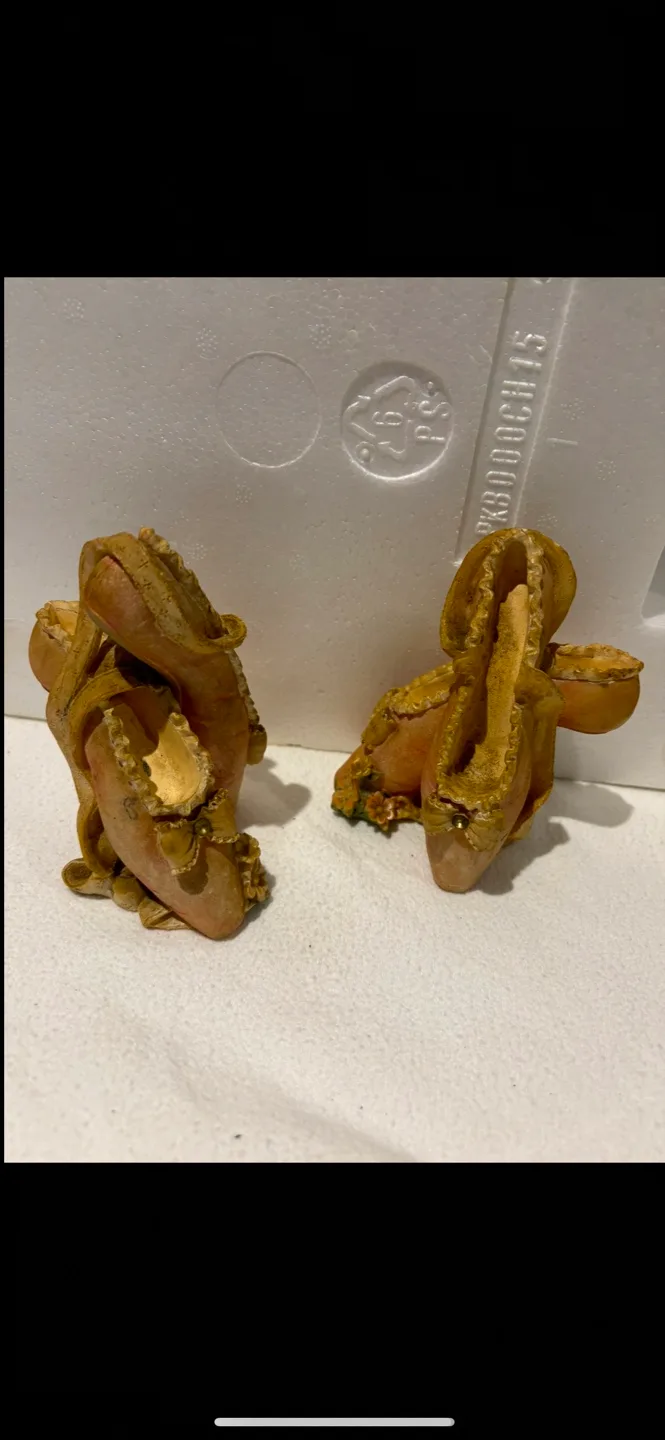 Pair of Decorative Ballet Slipper Figurines image indicator(2)