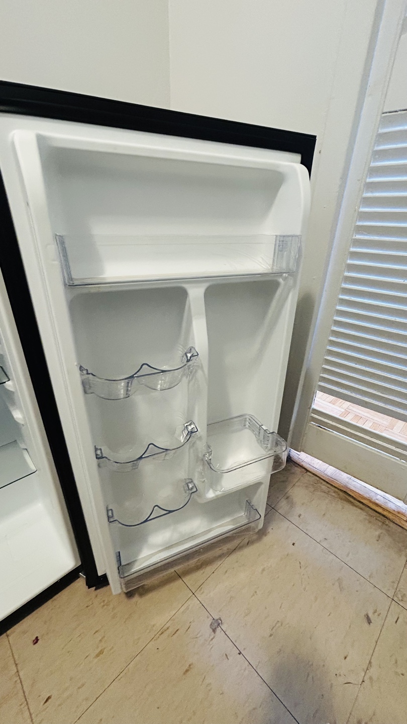 Hamilton Beach Mini Fridge